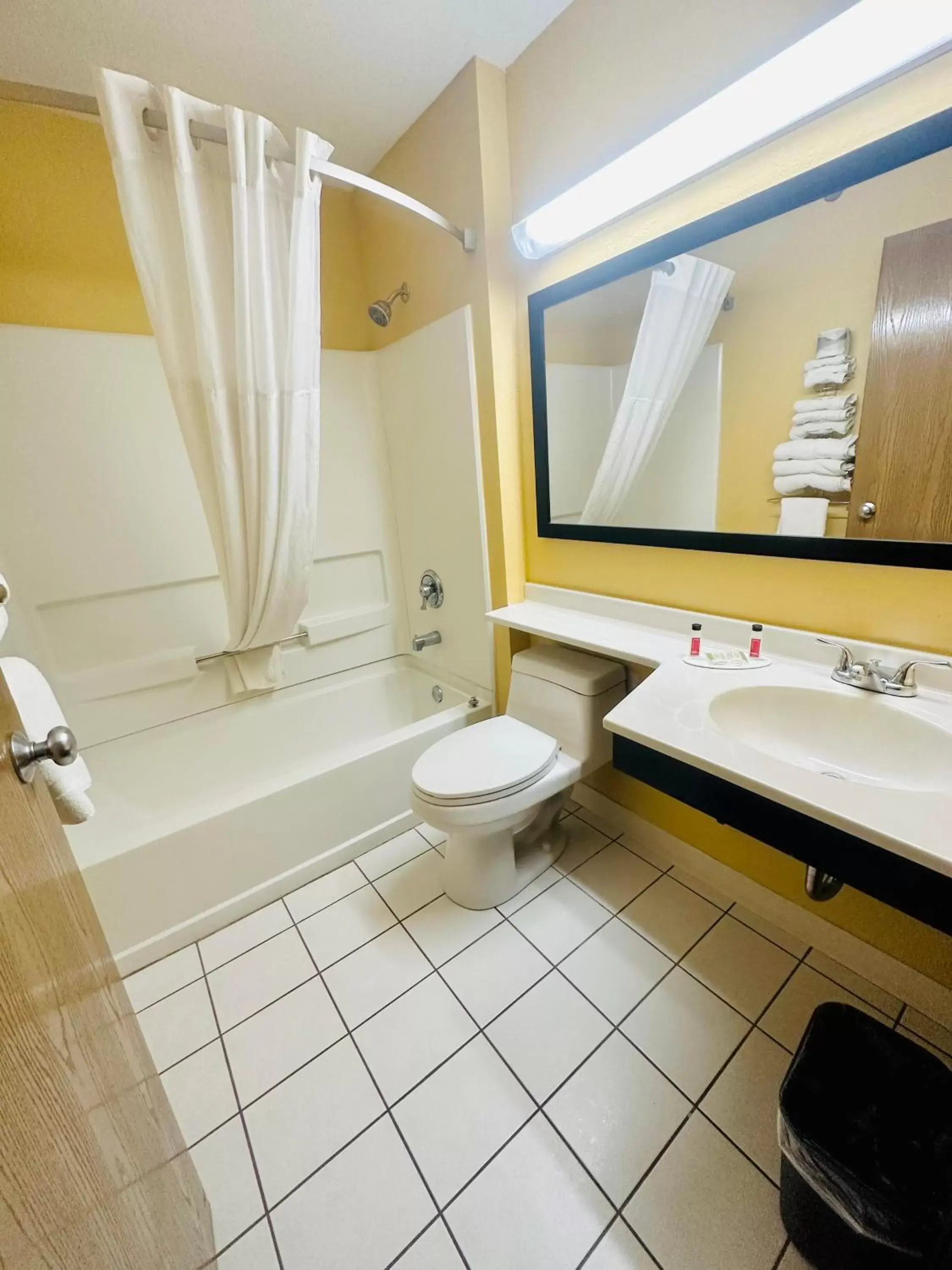 Bathroom in Super 8 by Wyndham Warrenton