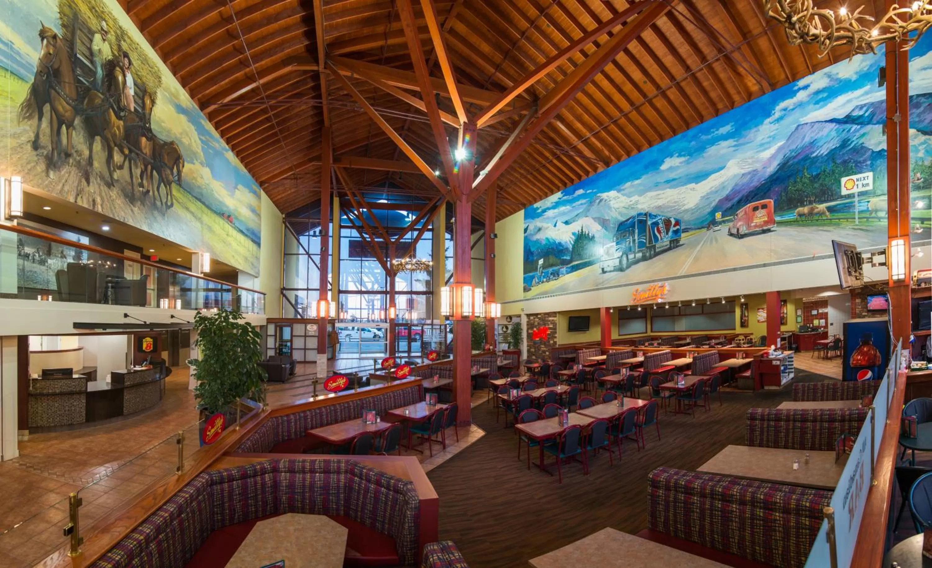 Lounge or bar in Super 8 by Wyndham Sherwood Park/Edmonton Area