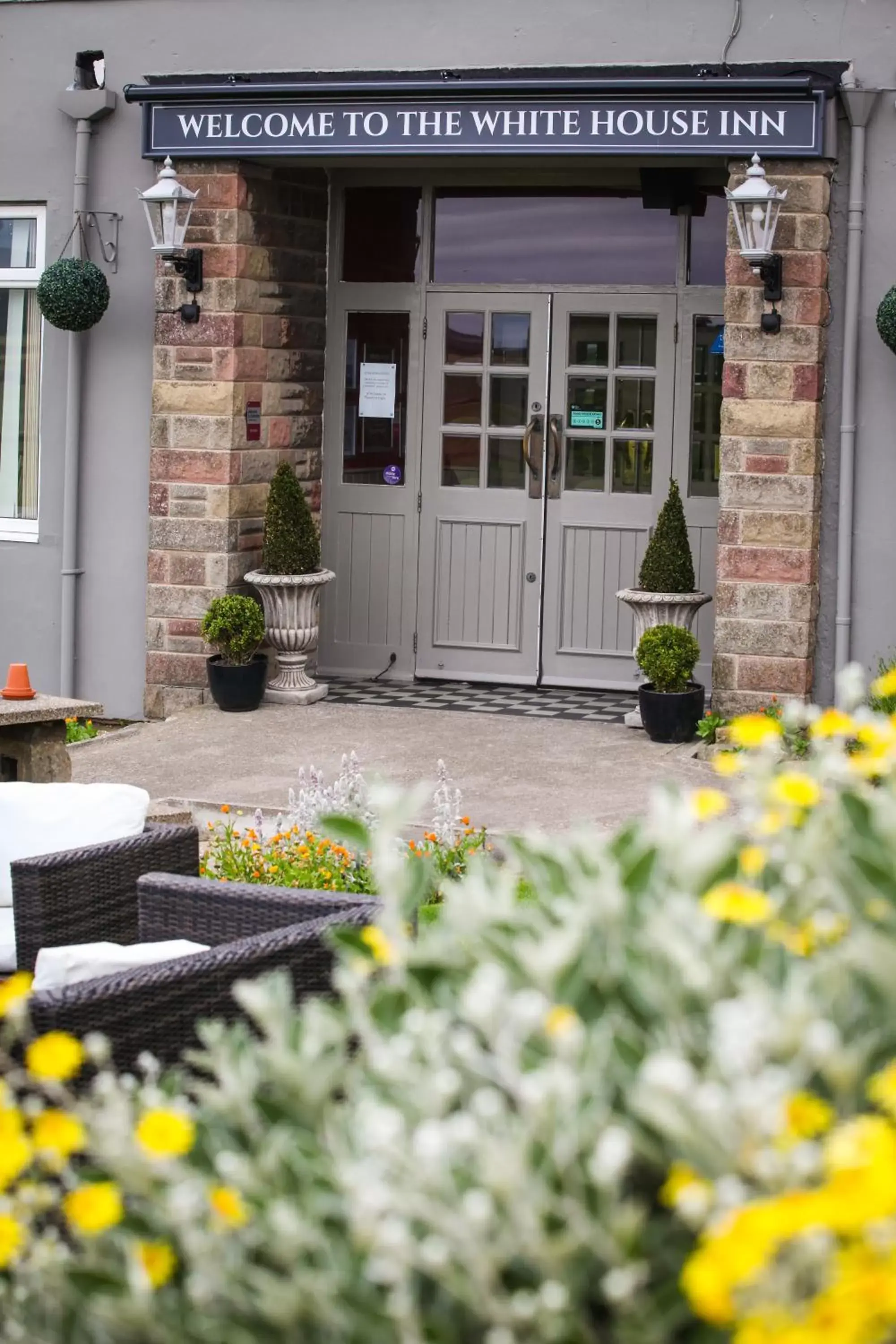 Property building, Facade/Entrance in The White House Inn - Whitby