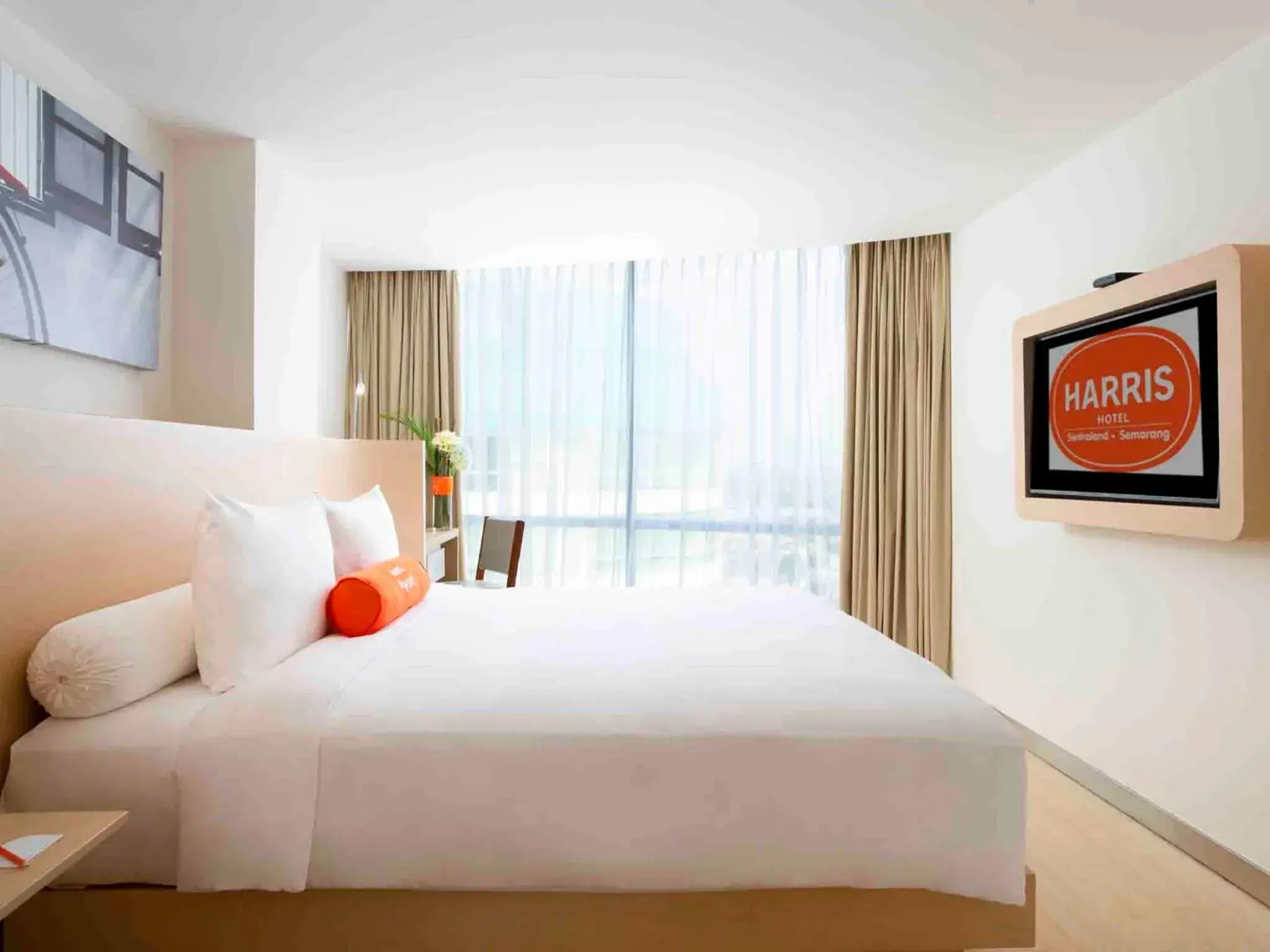 Bed in HARRIS Hotel Sentraland