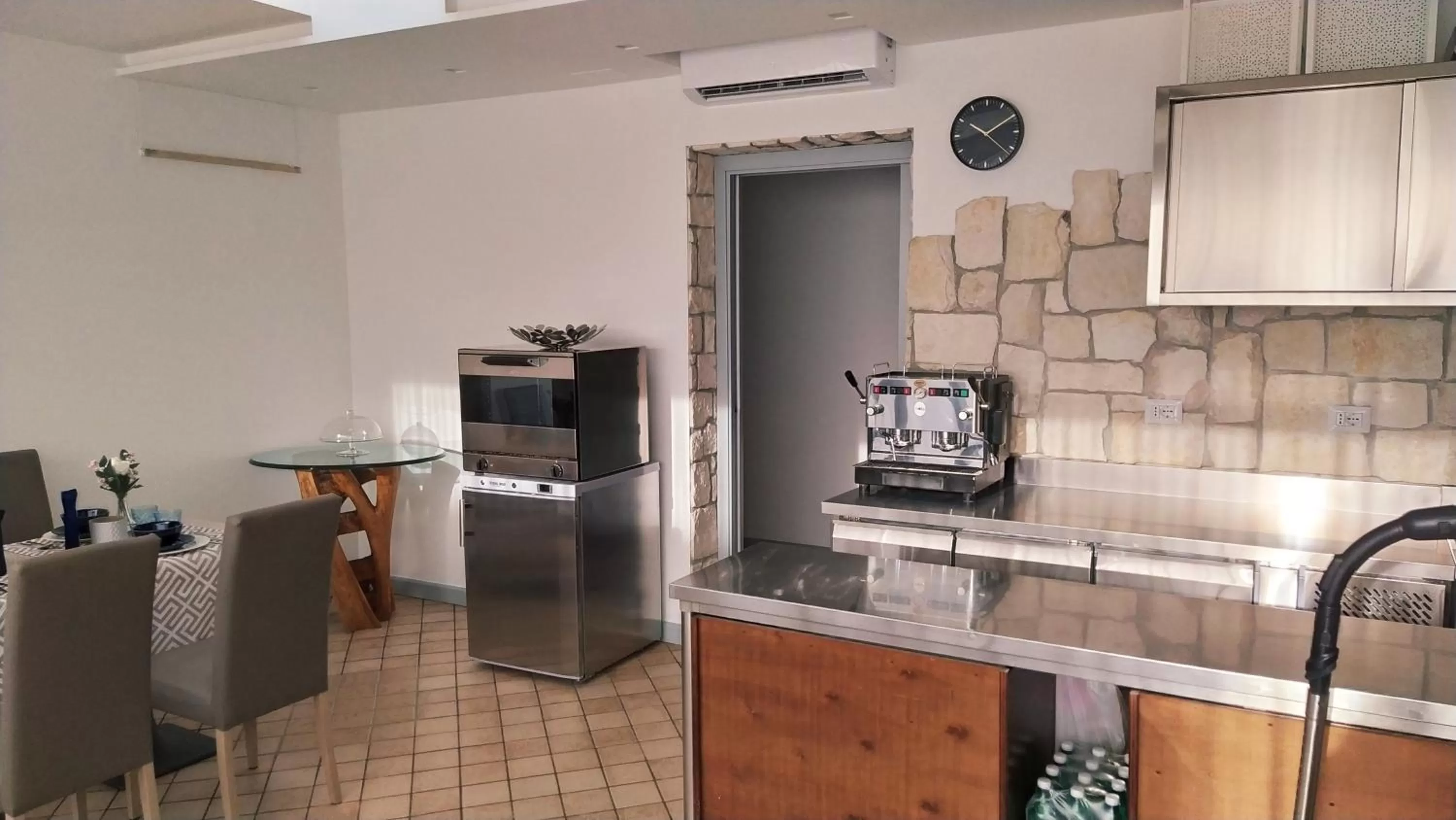 Communal lounge/ TV room in B&B La Stazione