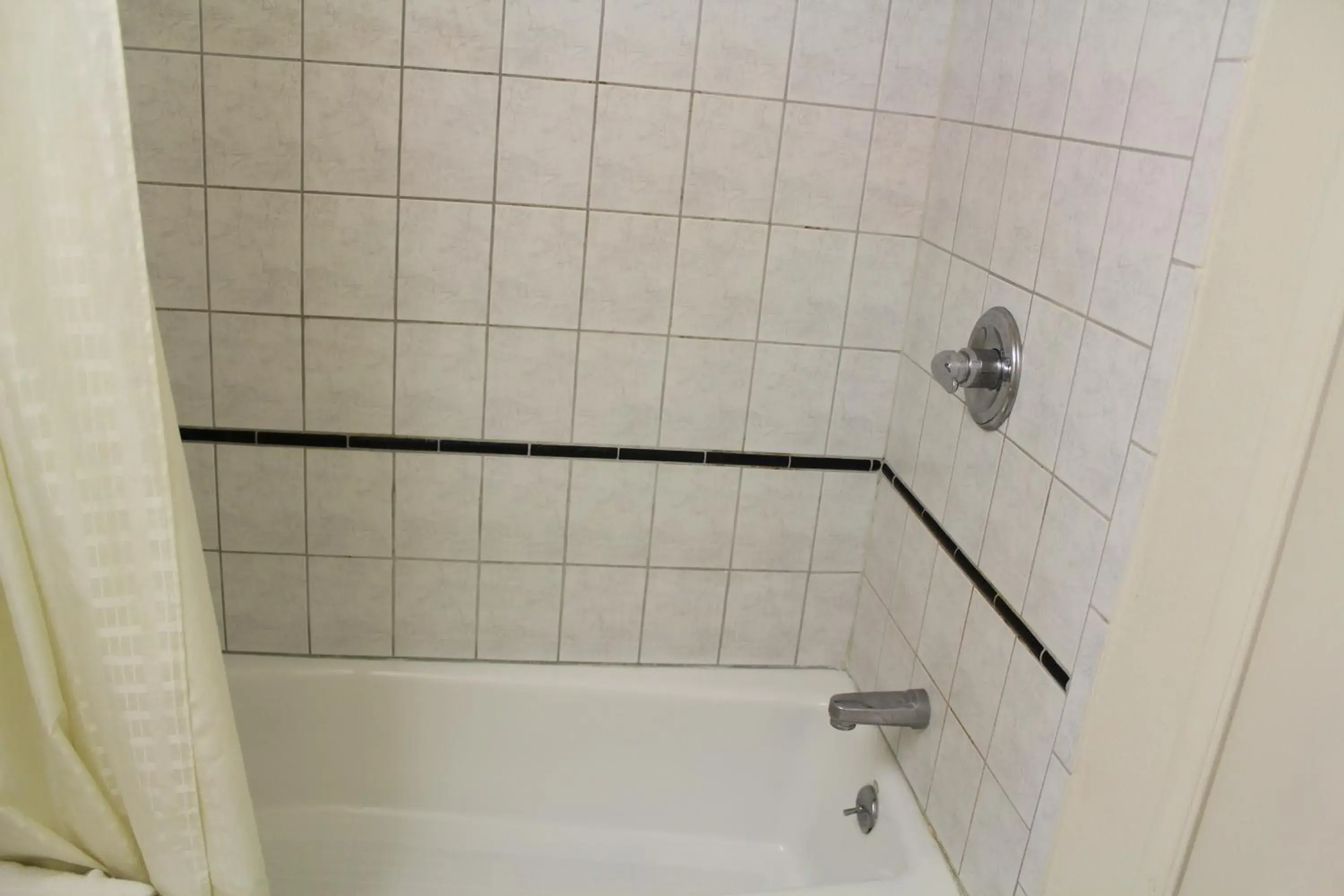 Bathroom in Best Whittier Inn Bathroom in Best Whittier Inn