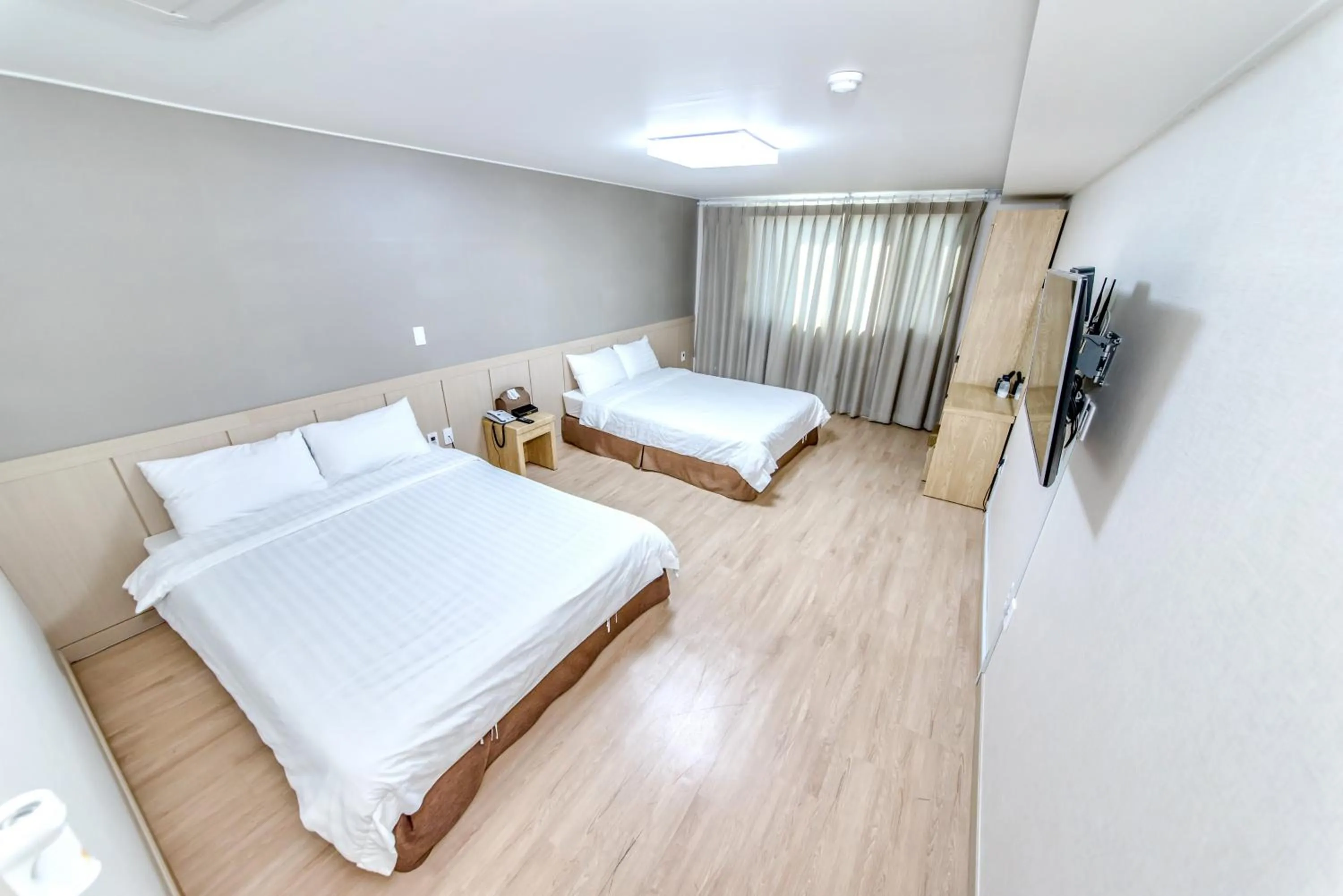 Bedroom, Bed in Jungmoon City Hotel & J-hill Hotel