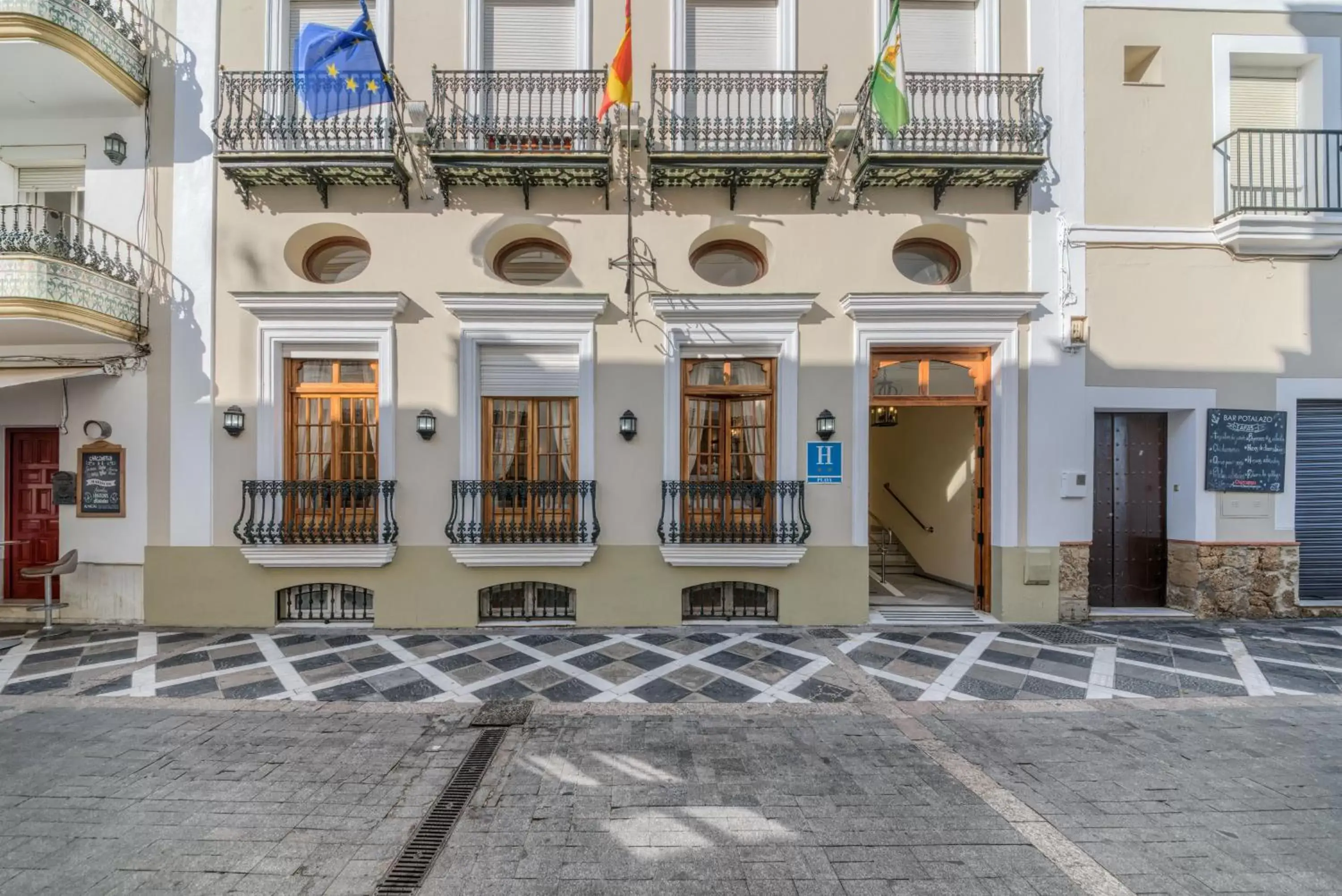 Property Building in Hotel La Española