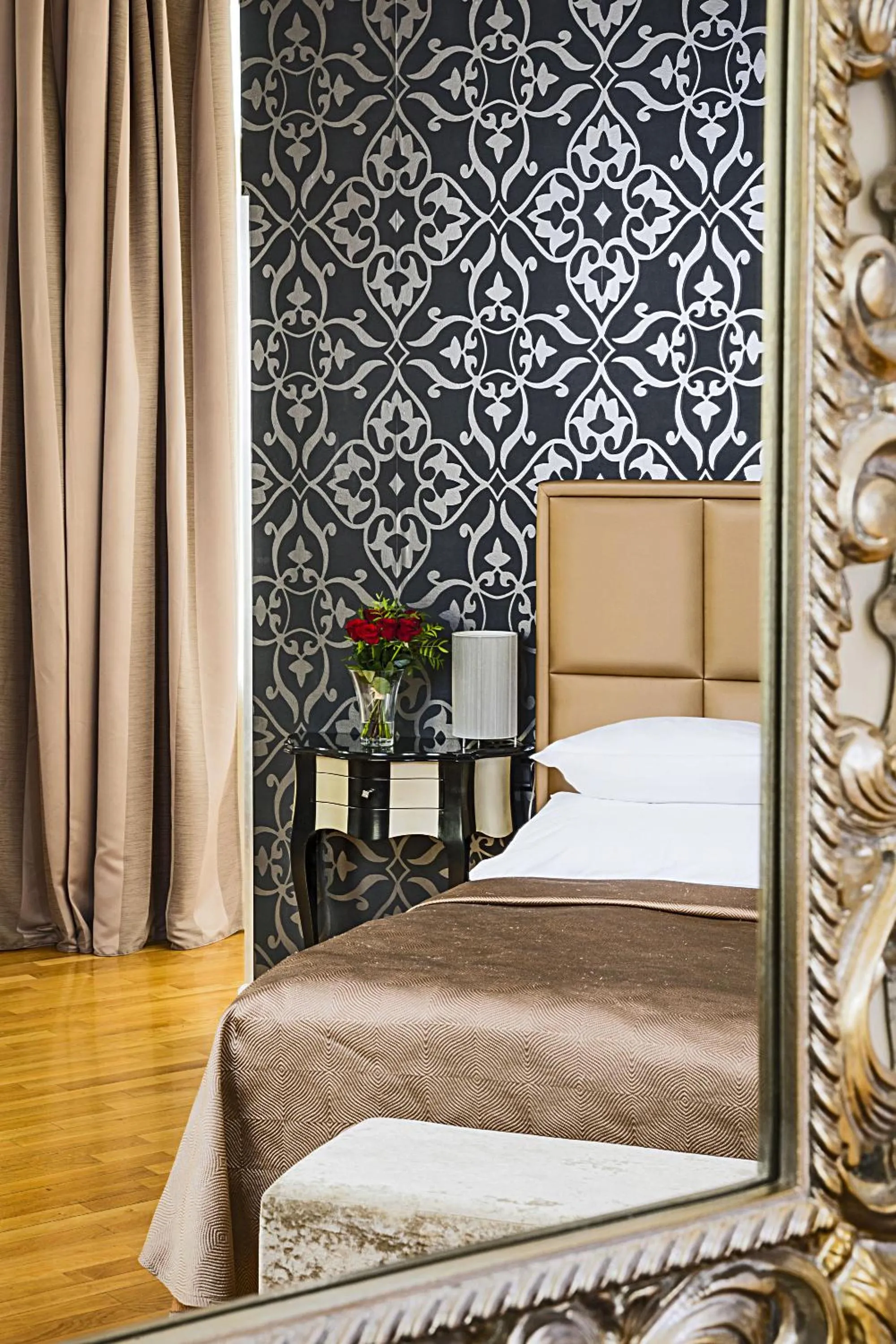 Bed in Deminka Palace