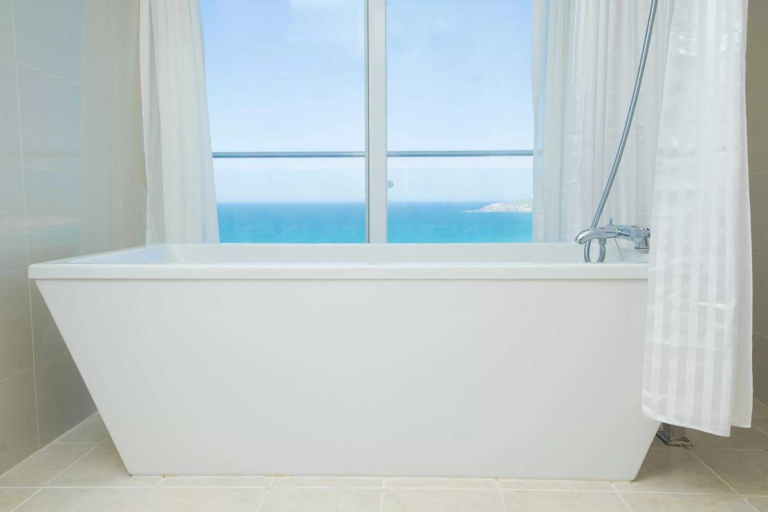 Bathroom in Fistral Beach Hotel and Spa - Adults Only