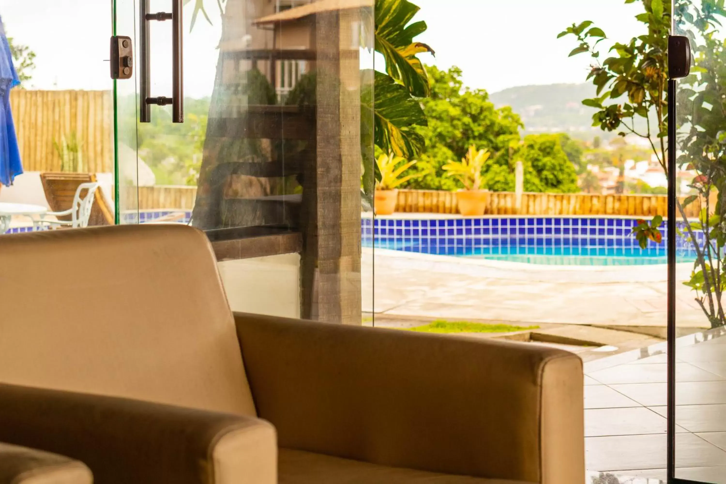 Seating area, Swimming Pool in La Proeza Pousada