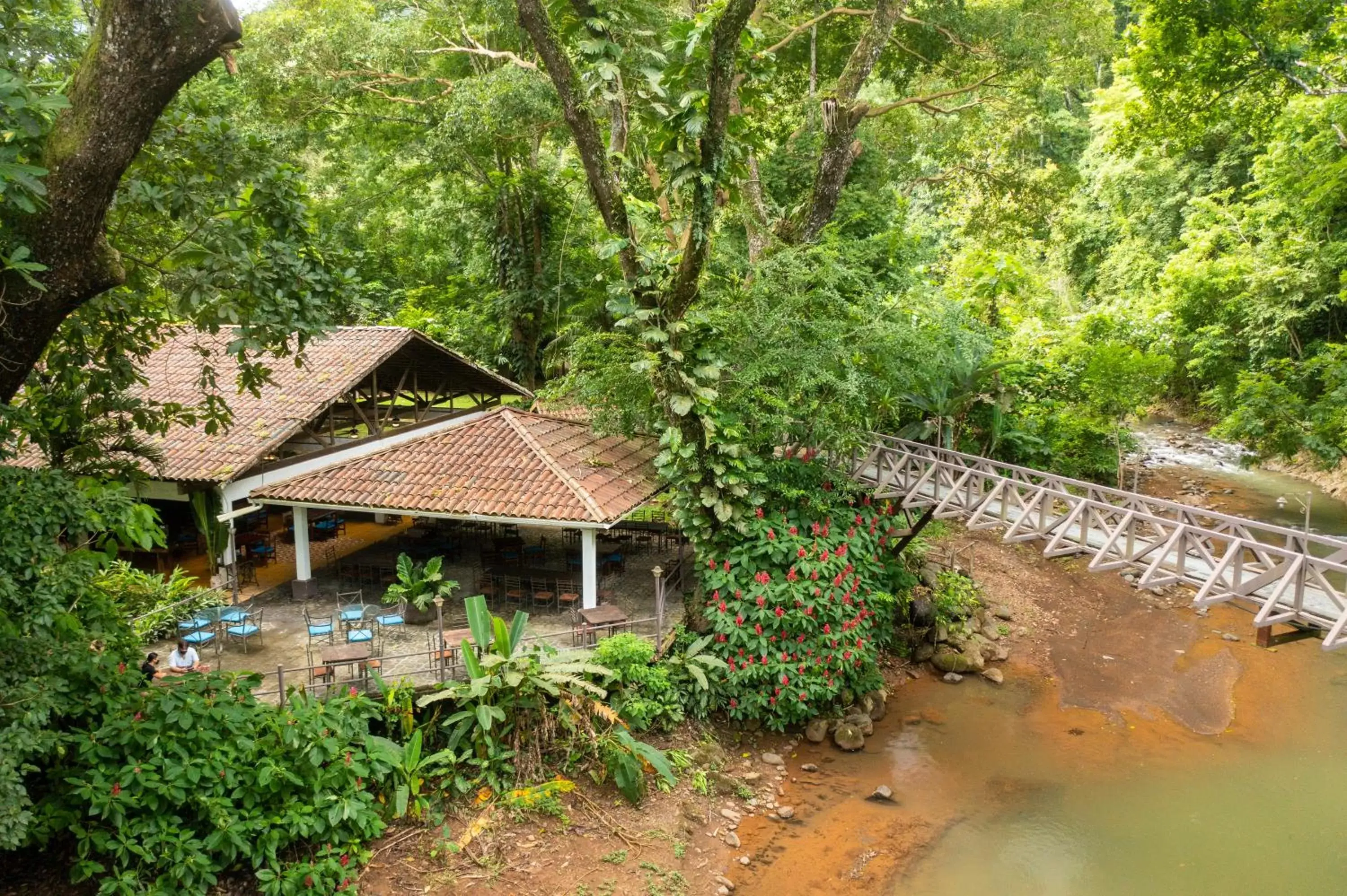 Property building in Villa Lapas Jungle Village