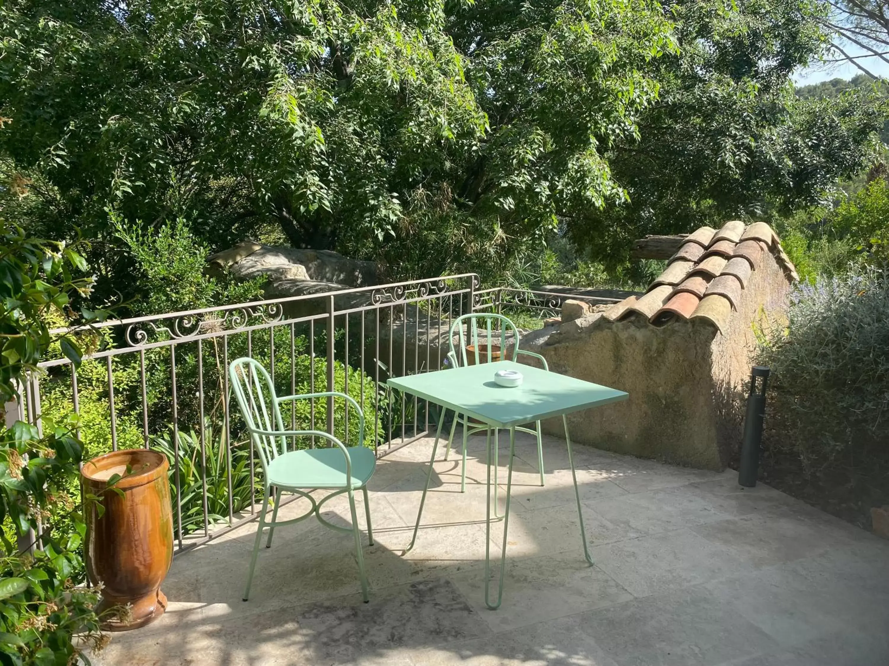 Patio in LOU CALEN