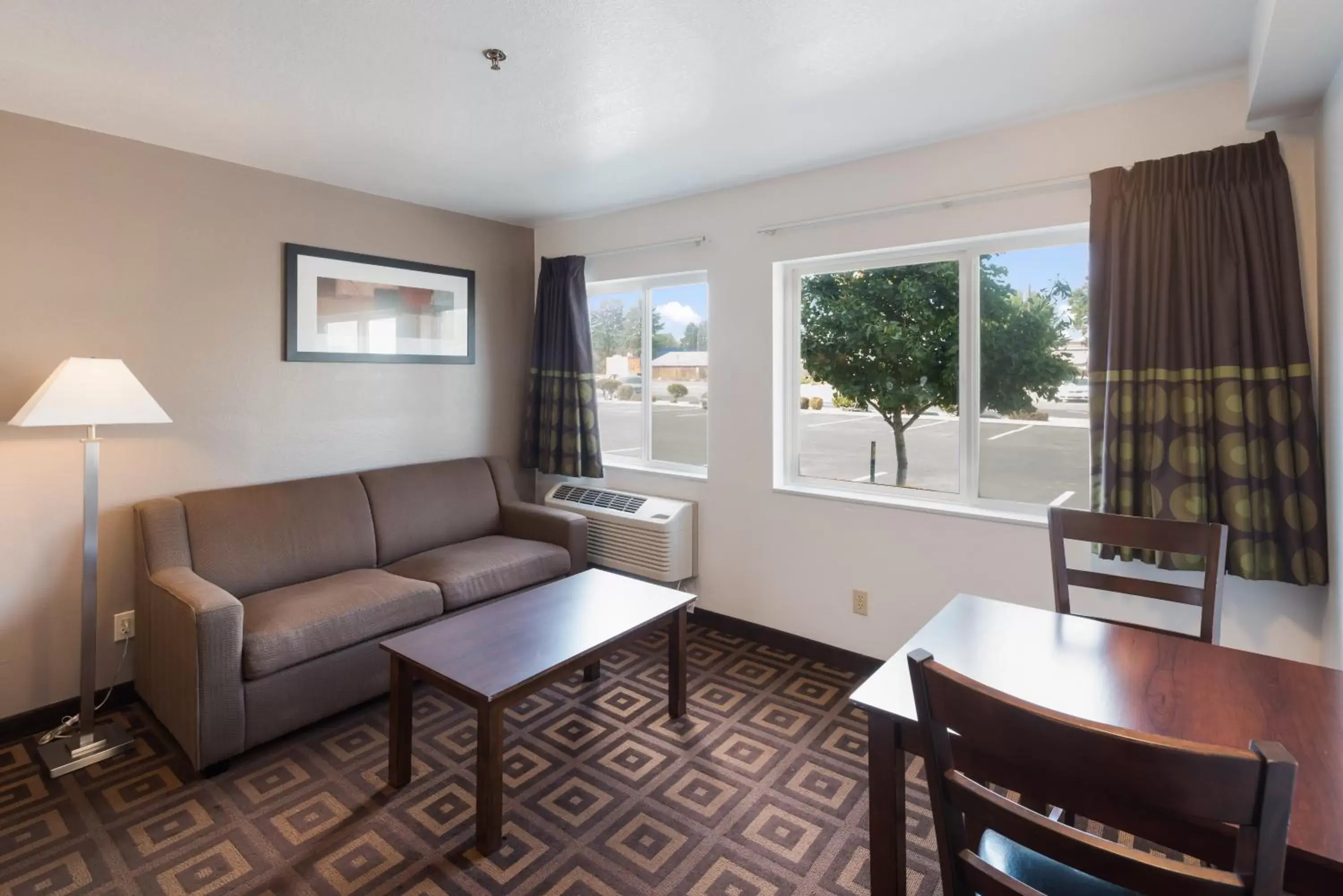 Seating Area in Red Lion Inn & Suites Kennewick Tri-Cities
