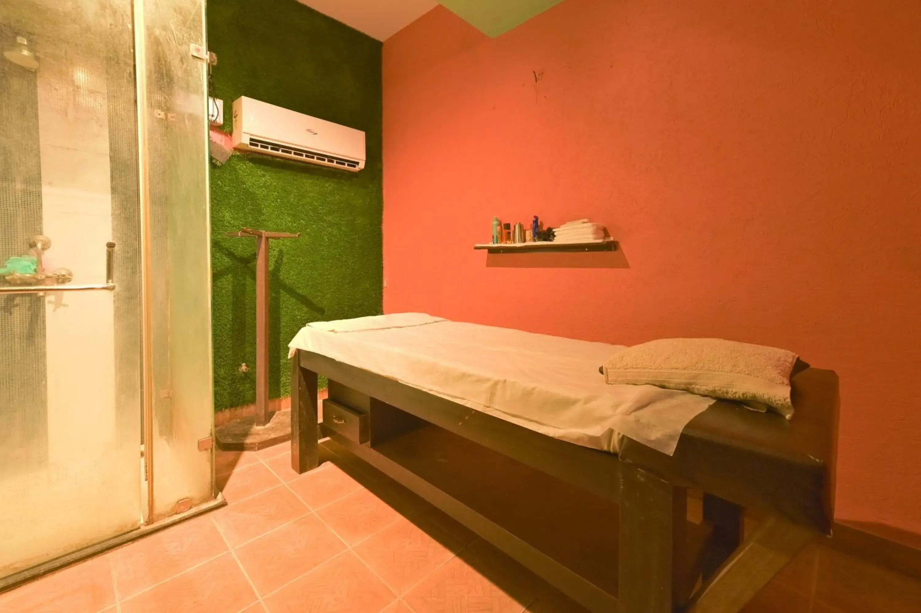 Spa and wellness centre/facilities, Spa/Wellness in The Byke Grassfield Resort