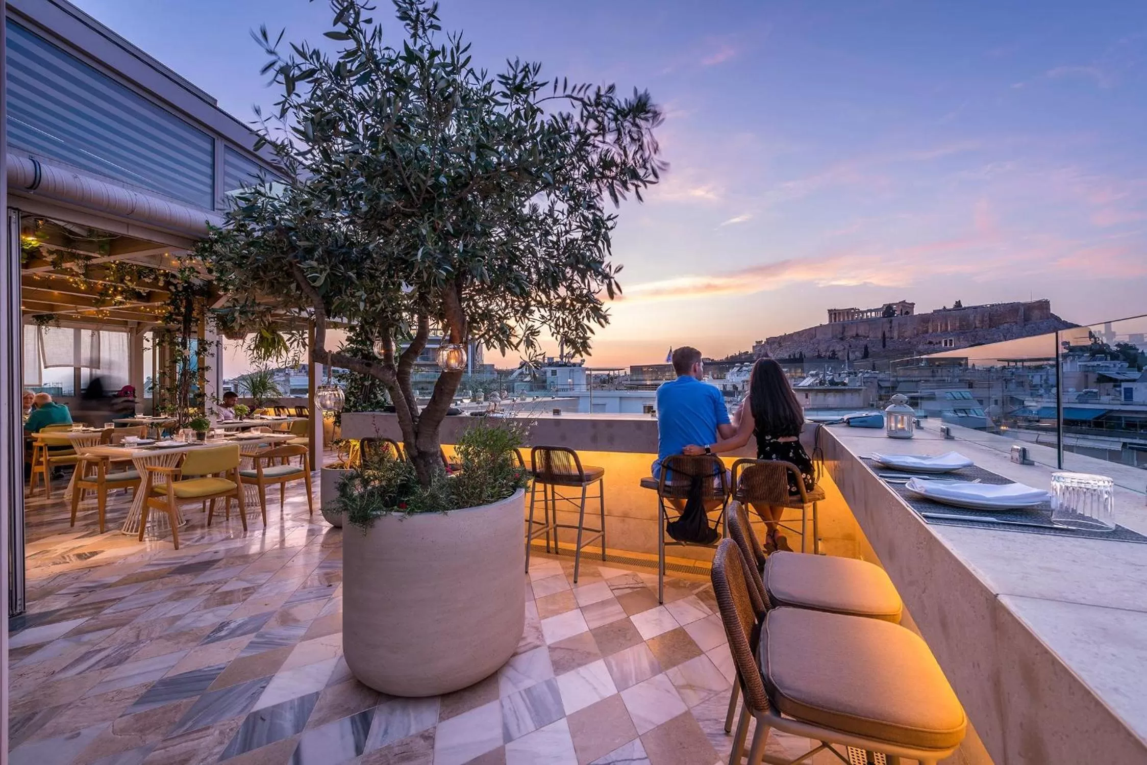 Restaurant/places to eat in Niche Hotel Athens