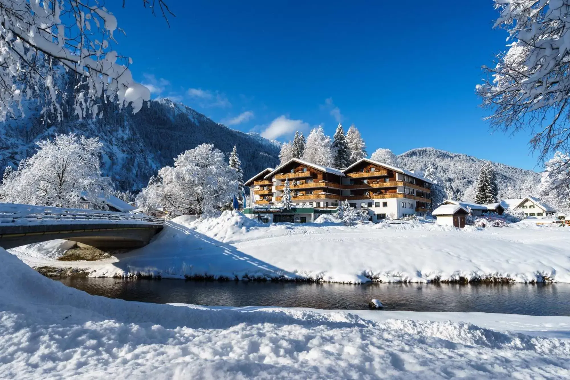 Property building, Winter in Parkhotel Sonnenhof