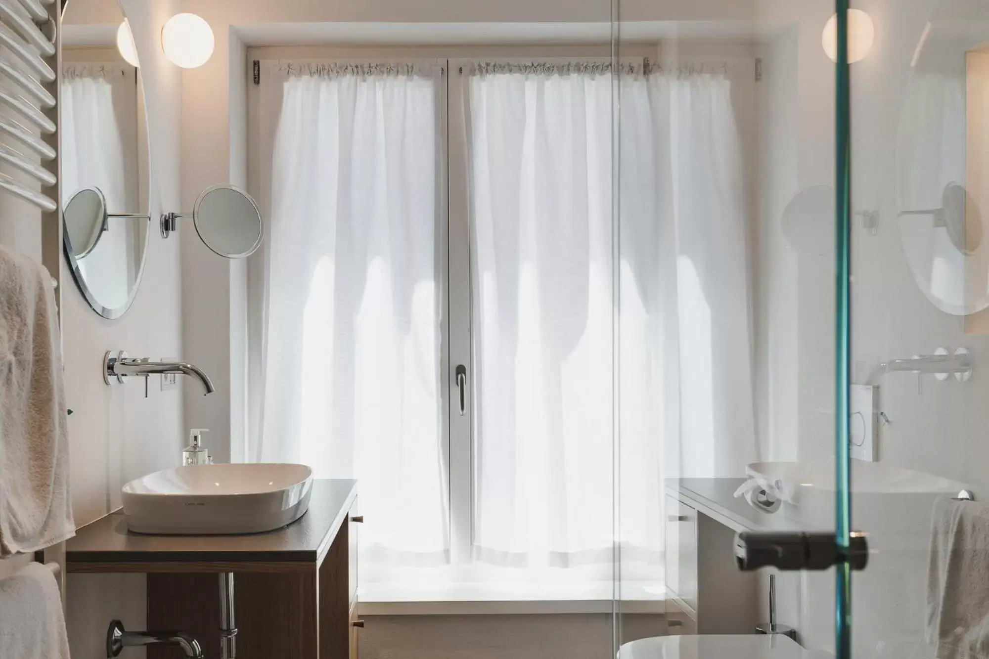 Bathroom in Kuntino Suites