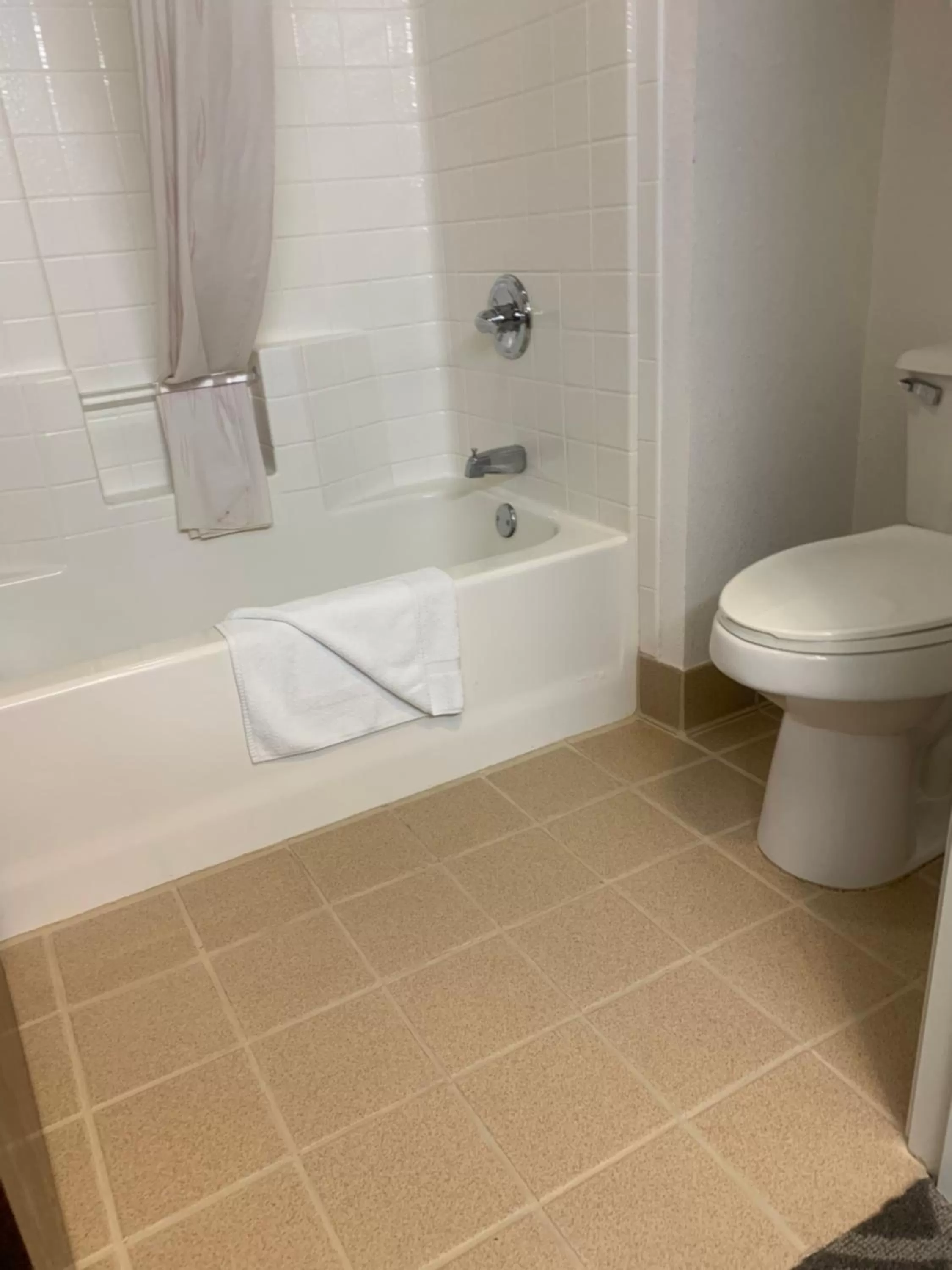 Super 8 by Wyndham Hillsboro TX