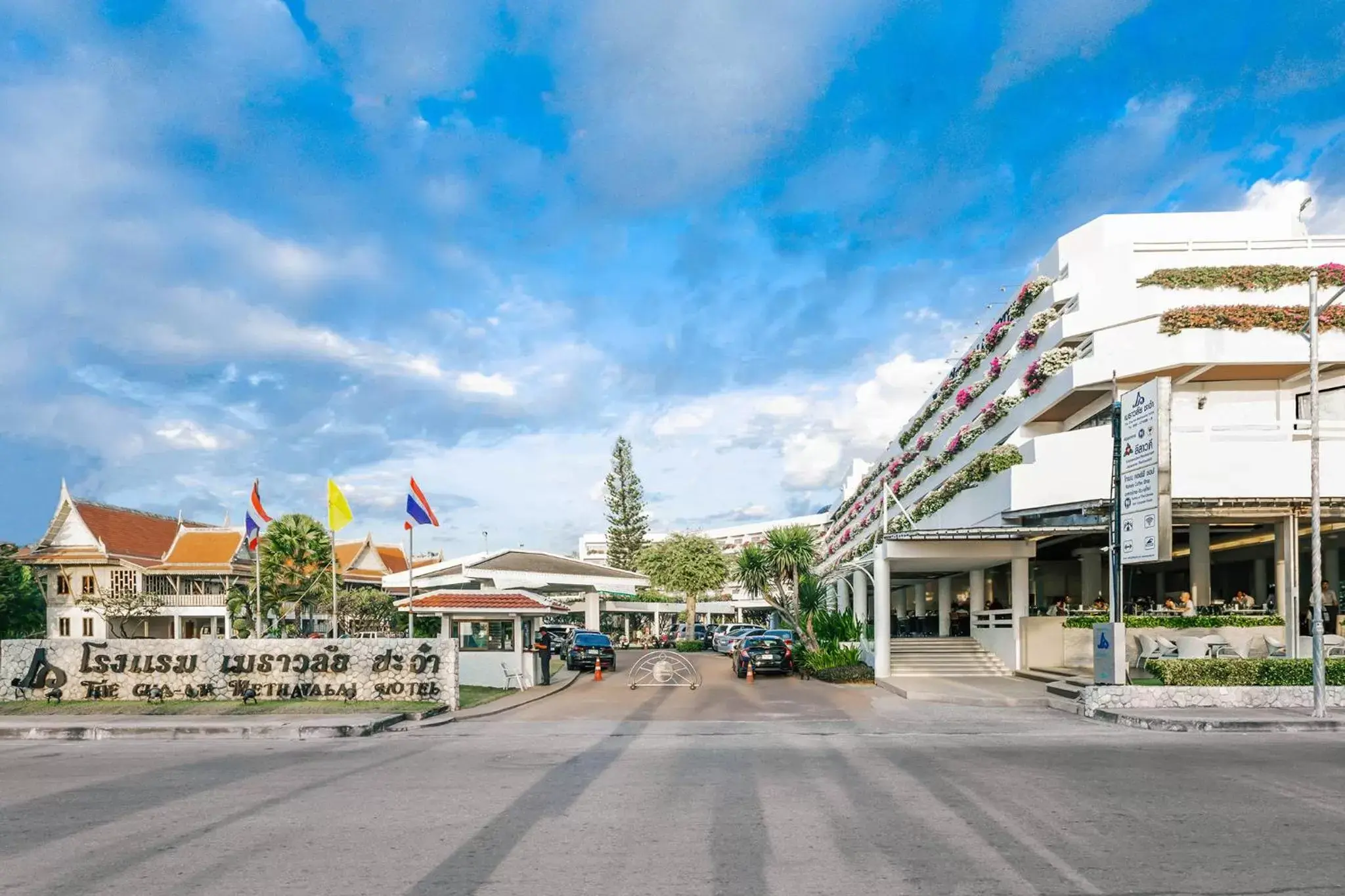 Property Building in Methavalai Hotel