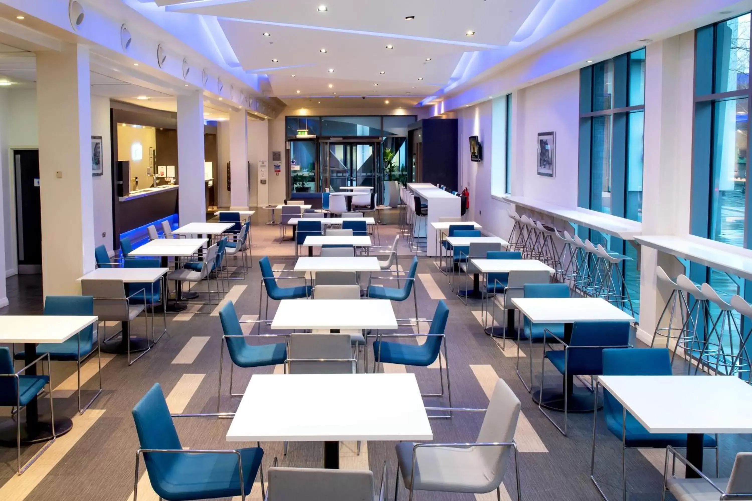 Restaurant/Places to Eat in Holiday Inn Express Manchester City Centre Arena, an IHG Hotel