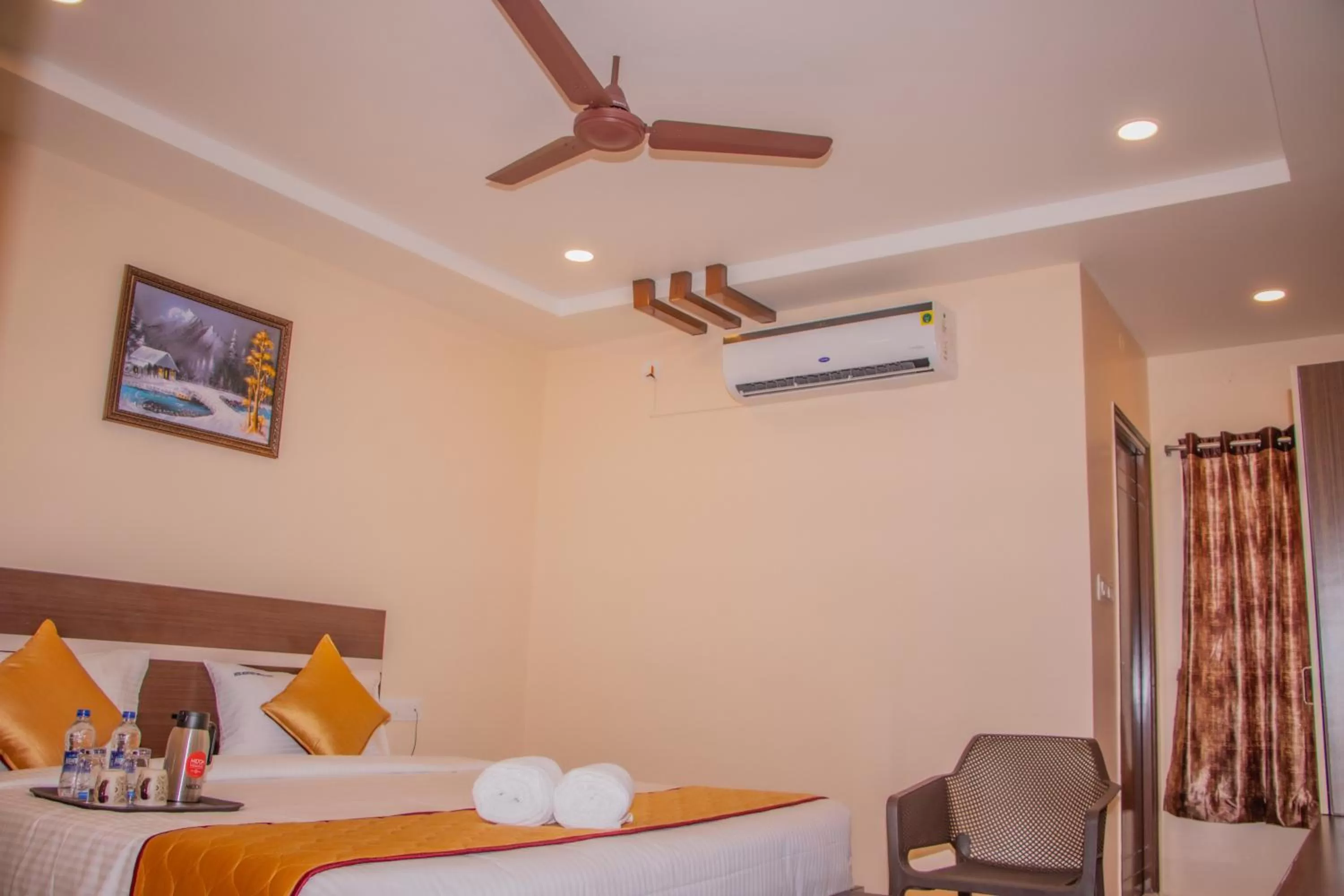 Bedroom, Bed in Hotel Mountview Comforts