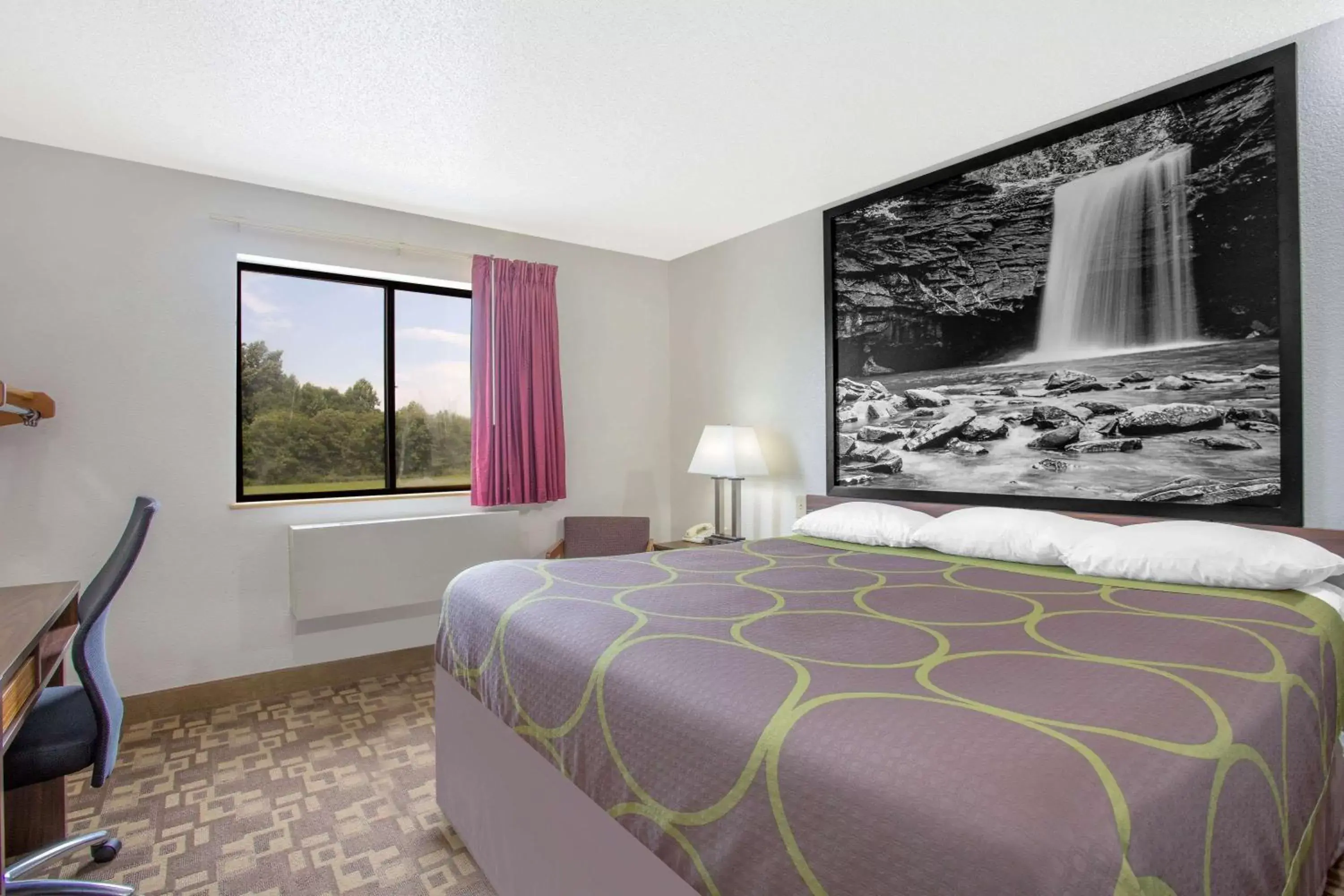 Photo of the whole room, Bed in Super 8 by Wyndham Appomattox VA Photo of the whole room, Bed in Super 8 by Wyndham Appomattox VA