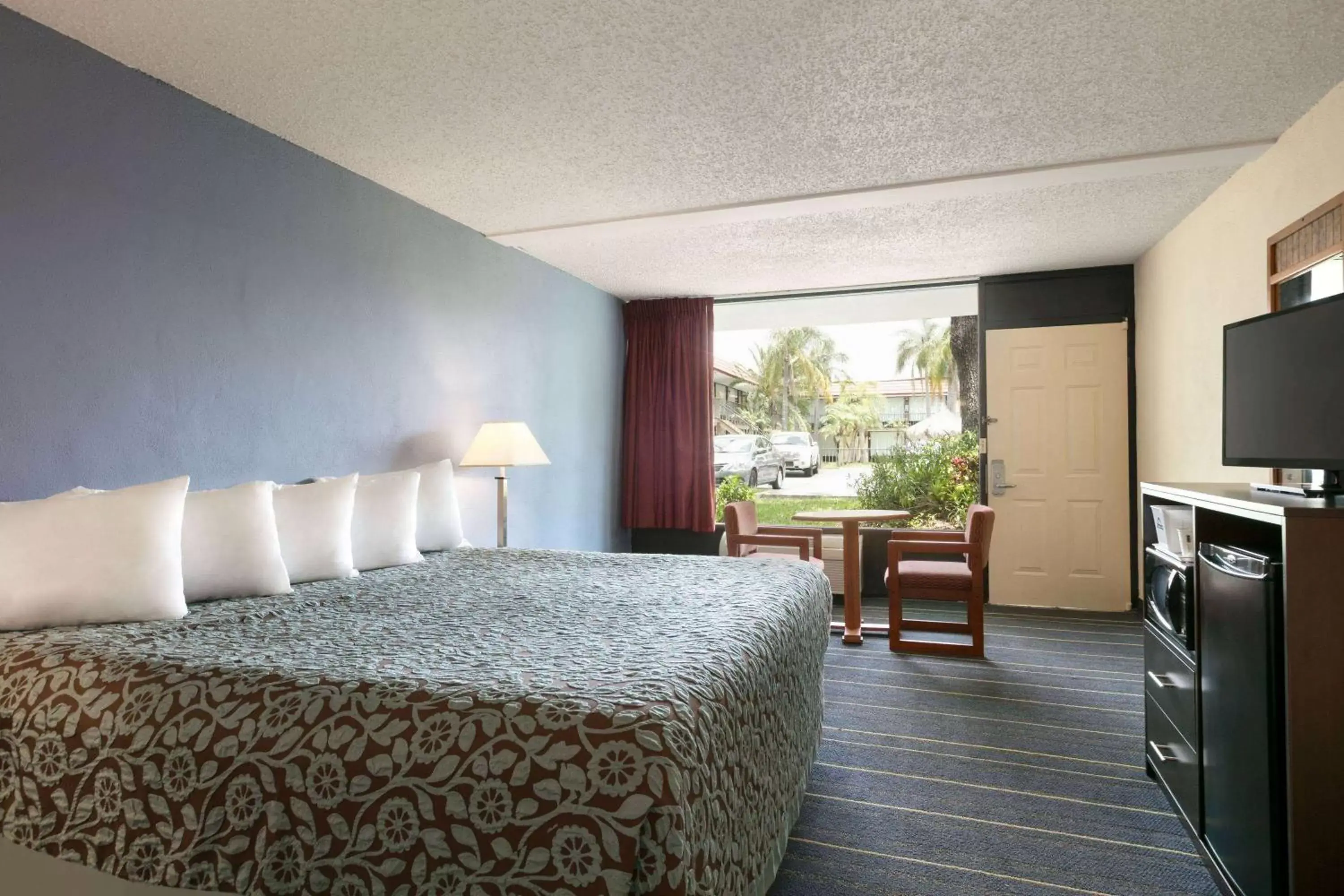 Bedroom, Bed in Days Inn by Wyndham Clearwater/Central
