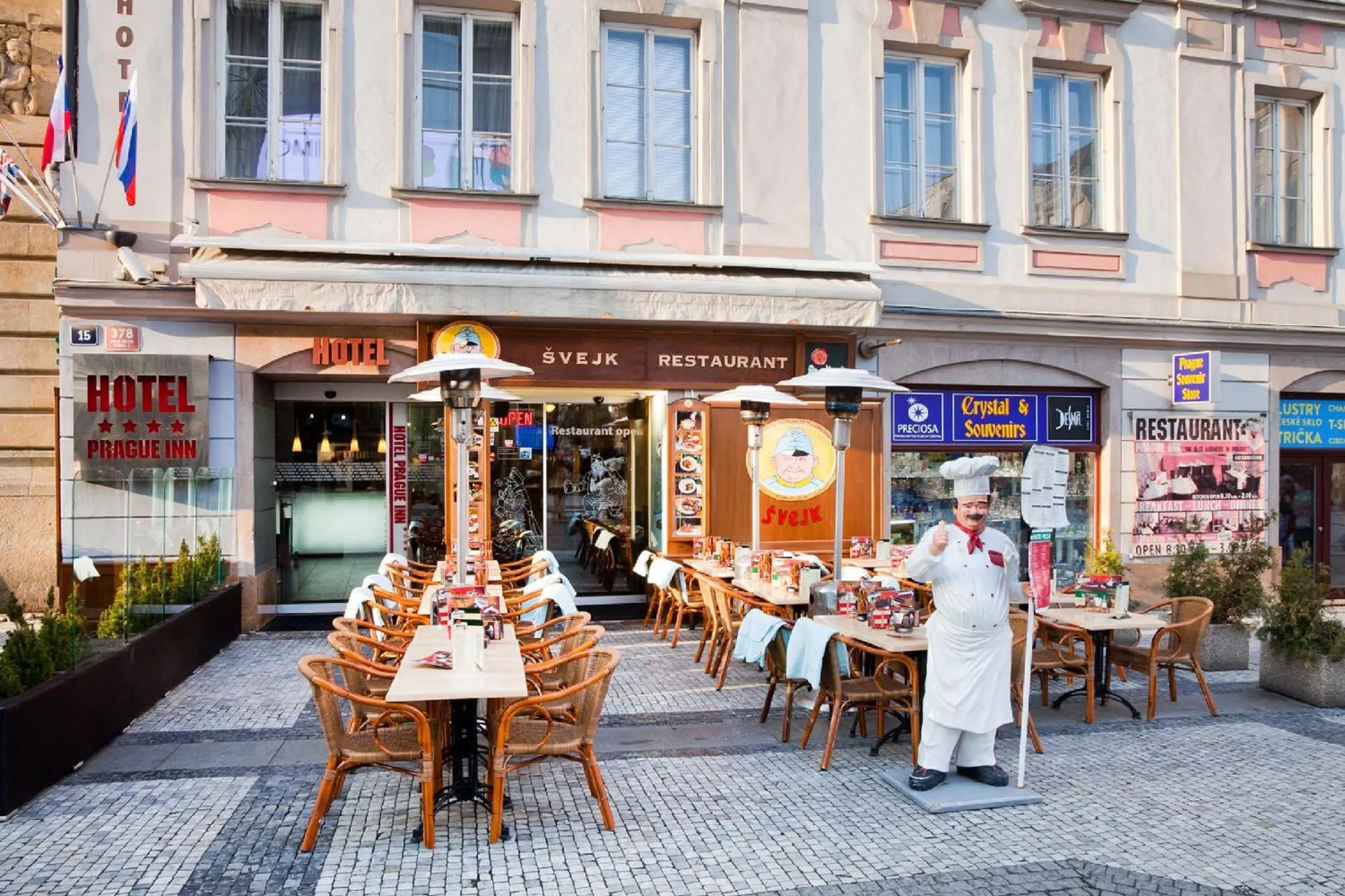 Restaurant/places to eat in Prague Inn
