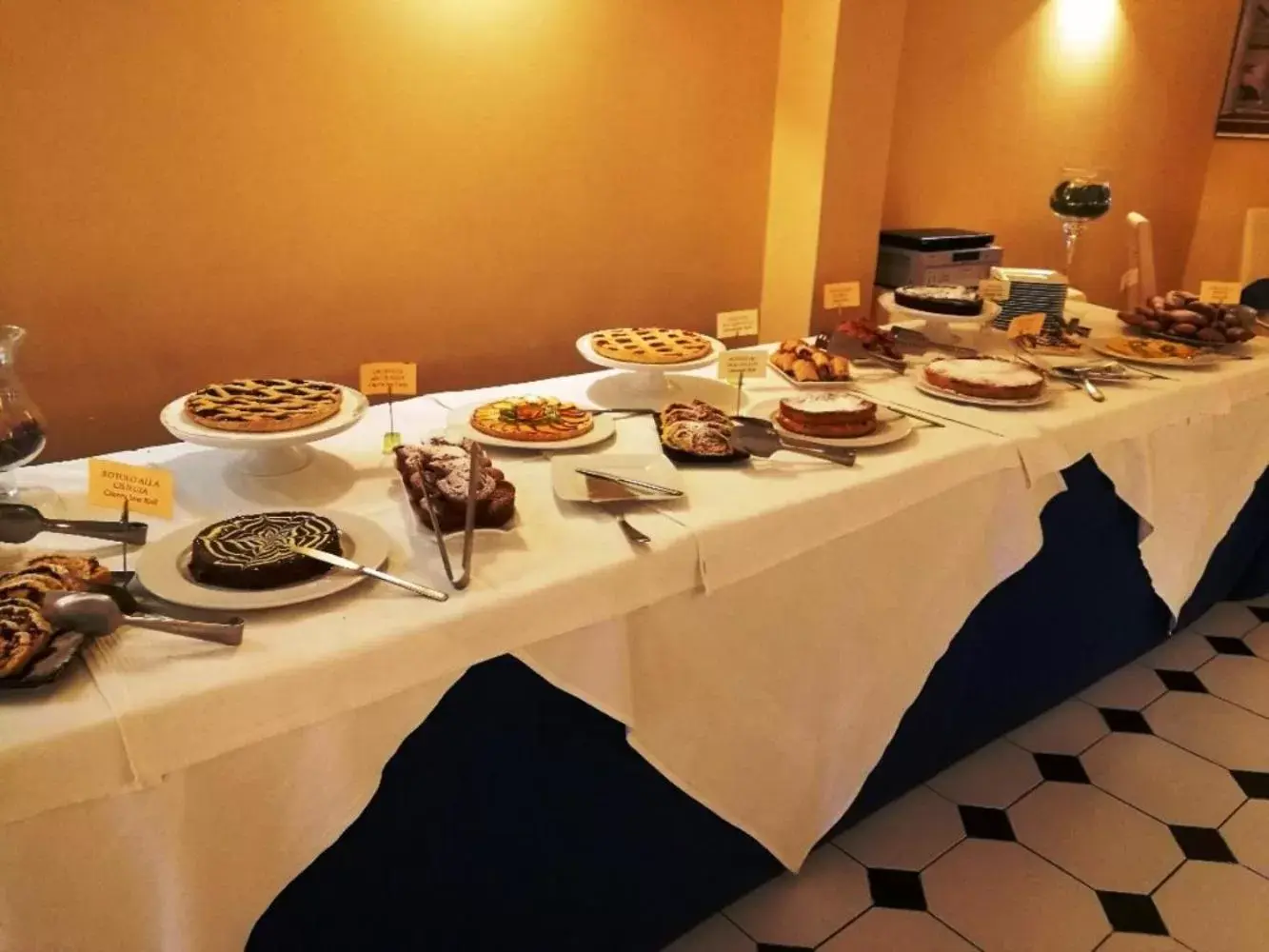 Buffet breakfast, Food in Hotel La Meridiana