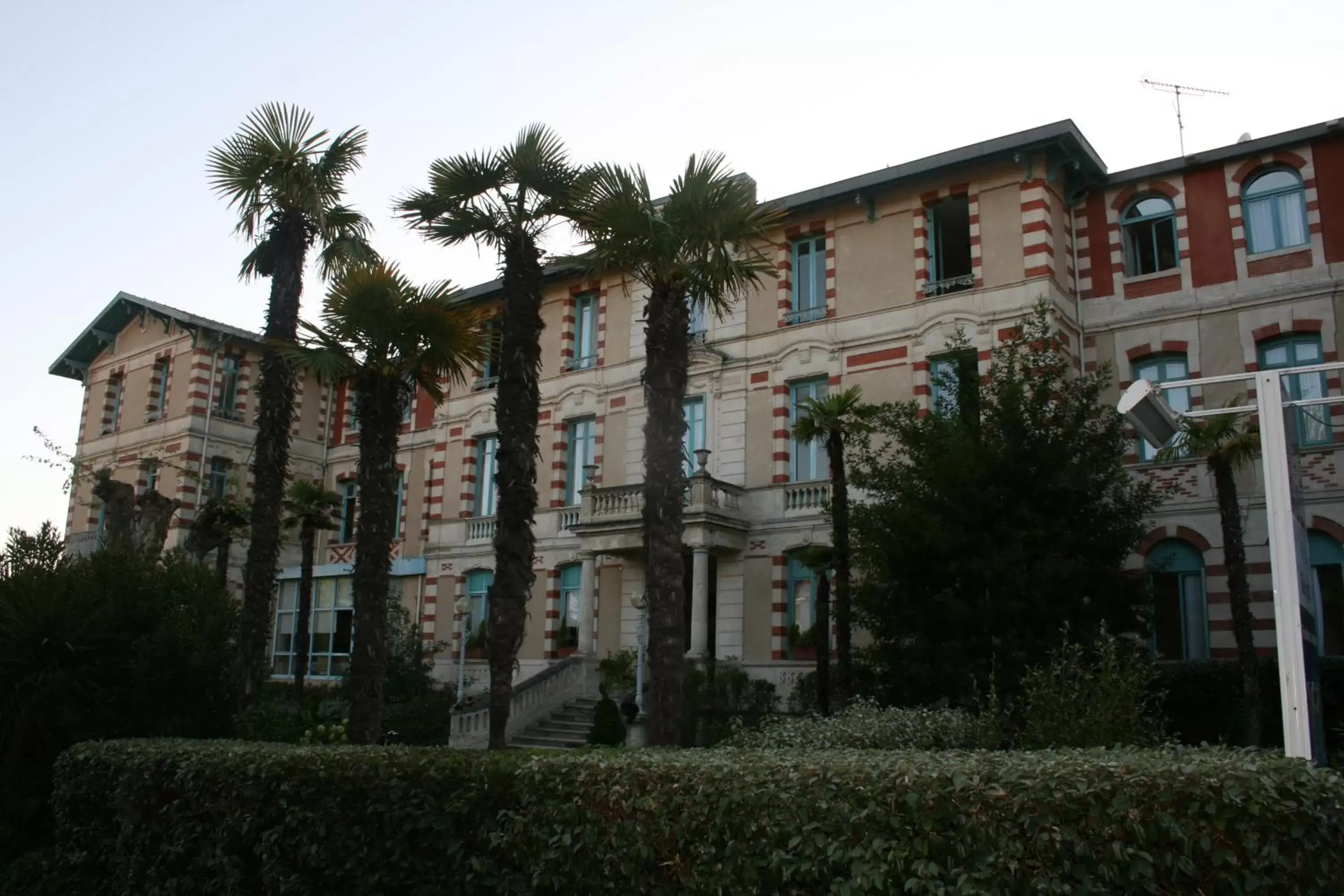 Facade/entrance, Property Building in Résidence de Tourisme Vacances Bleues Villa Regina