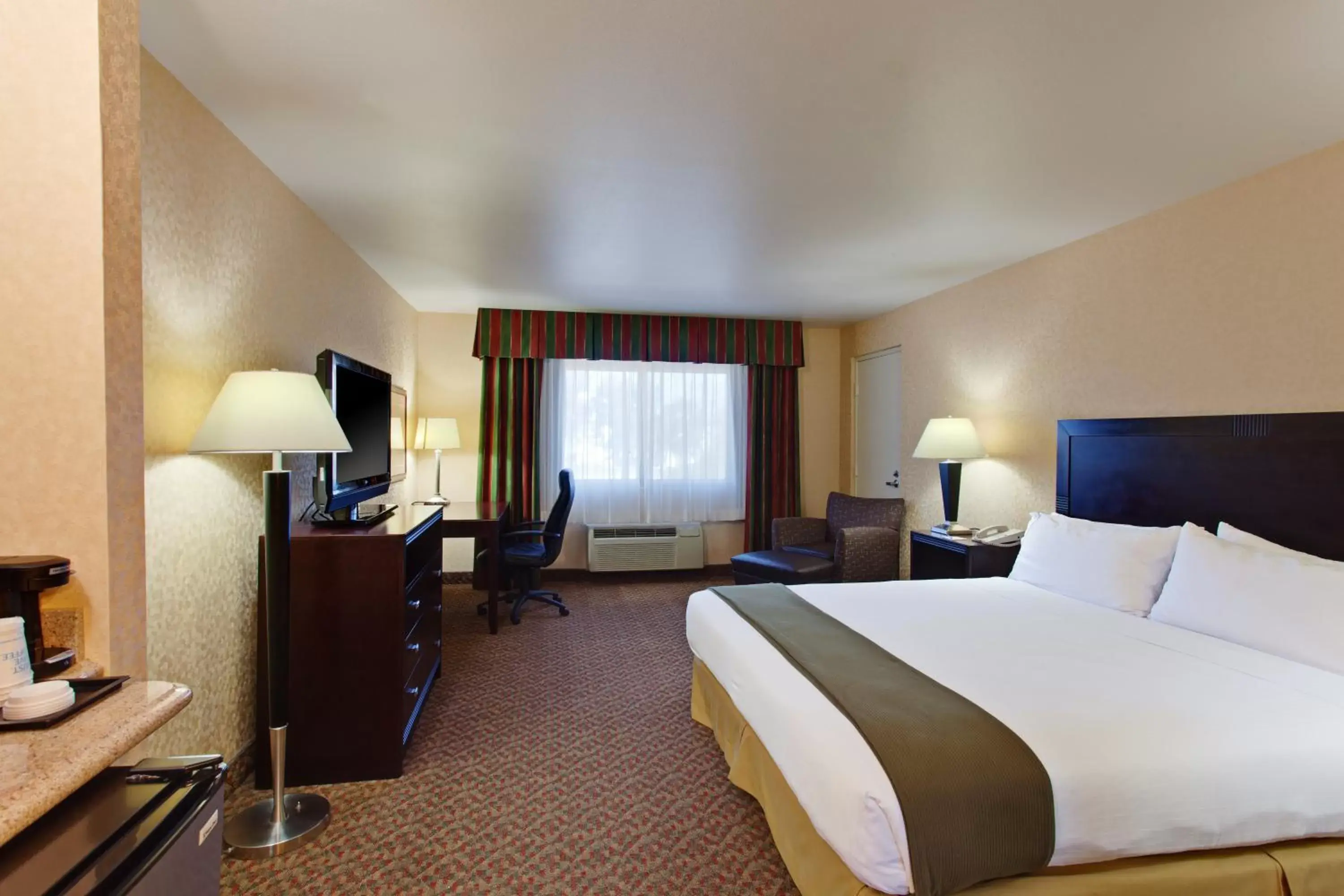 Photo of the whole room in Holiday Inn Express Temecula, an IHG Hotel