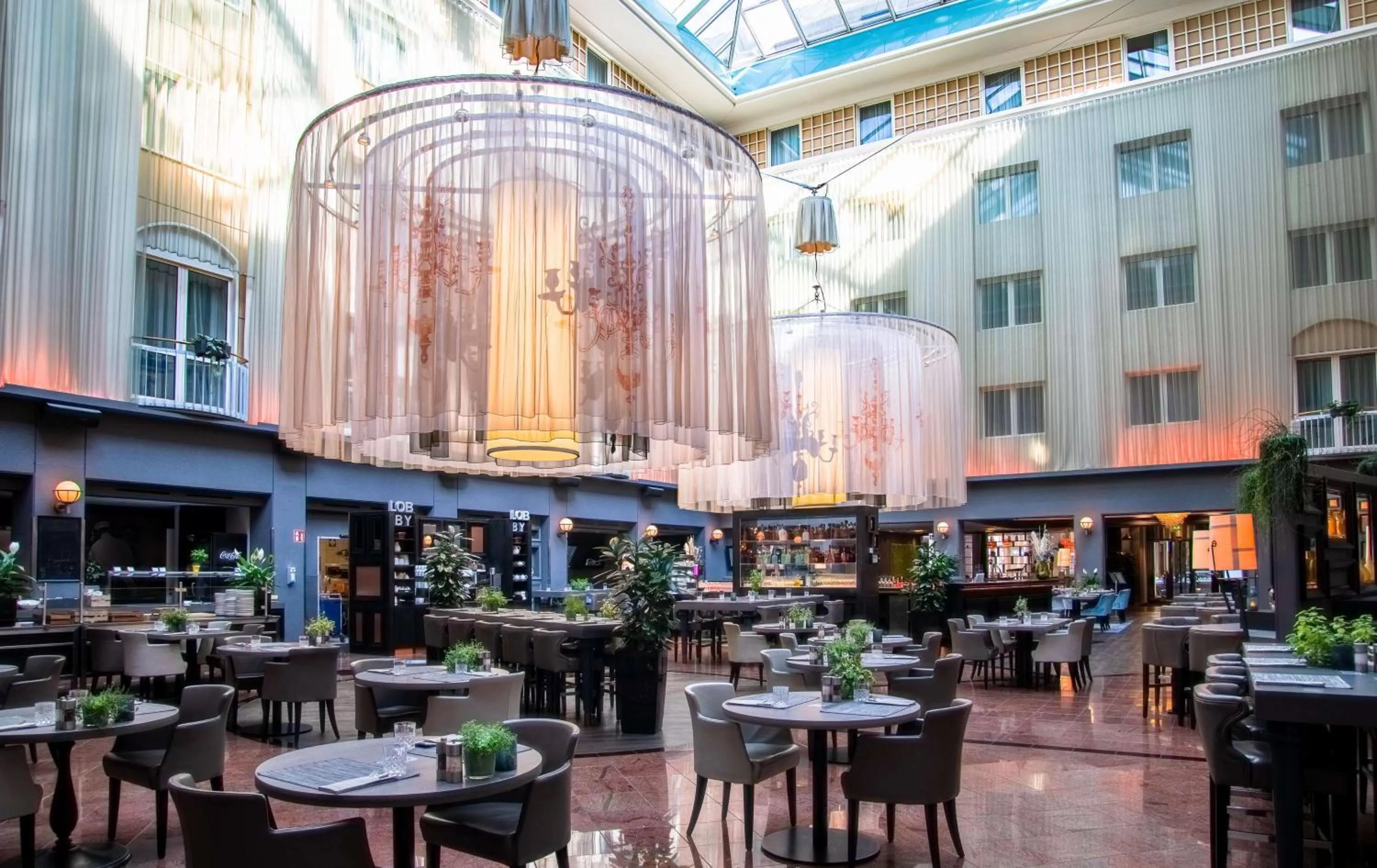 Restaurant/places to eat in Radisson Blu Hotel Bremen
