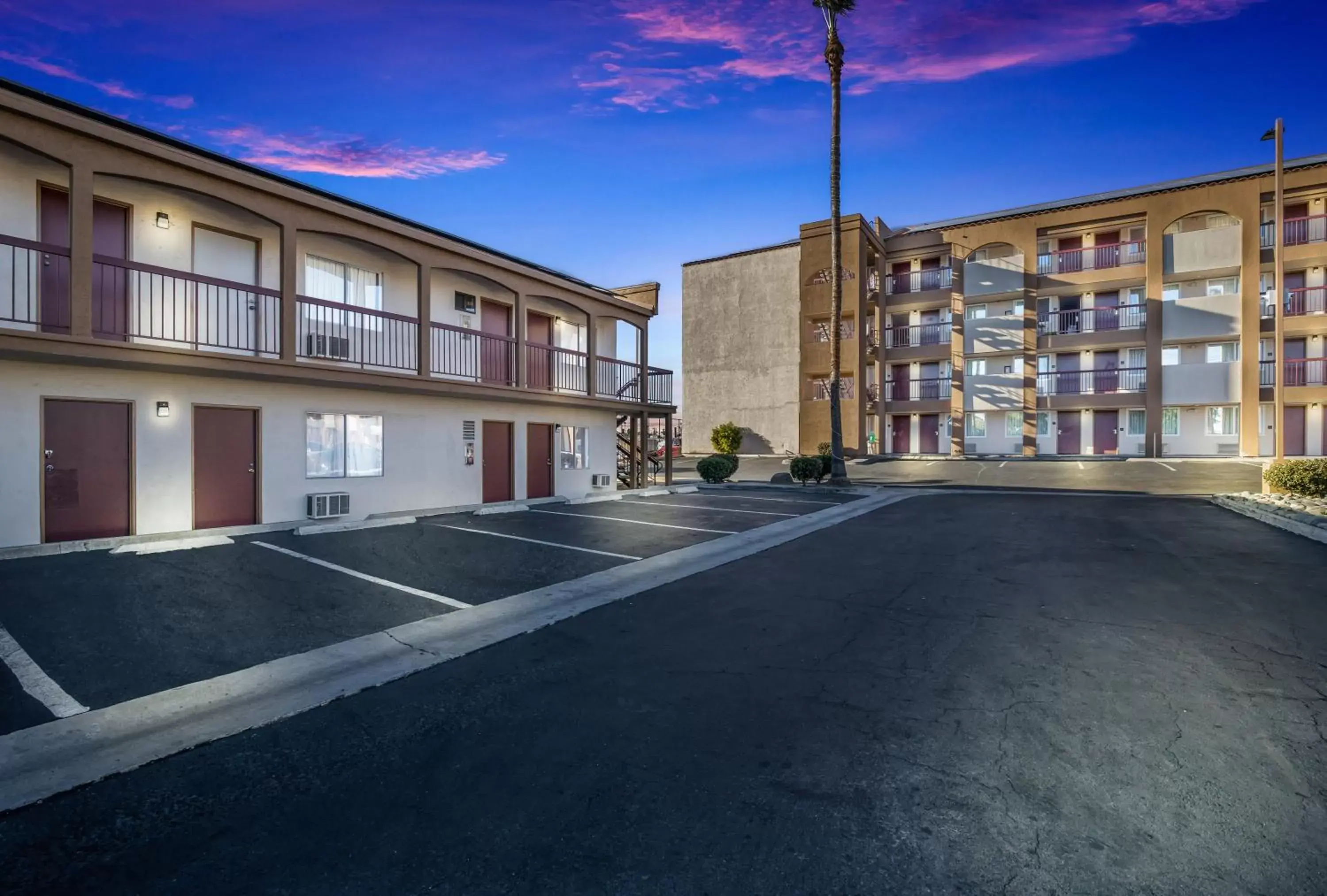 Property building, Swimming Pool in Days Inn by Wyndham Chula Vista-San Diego
