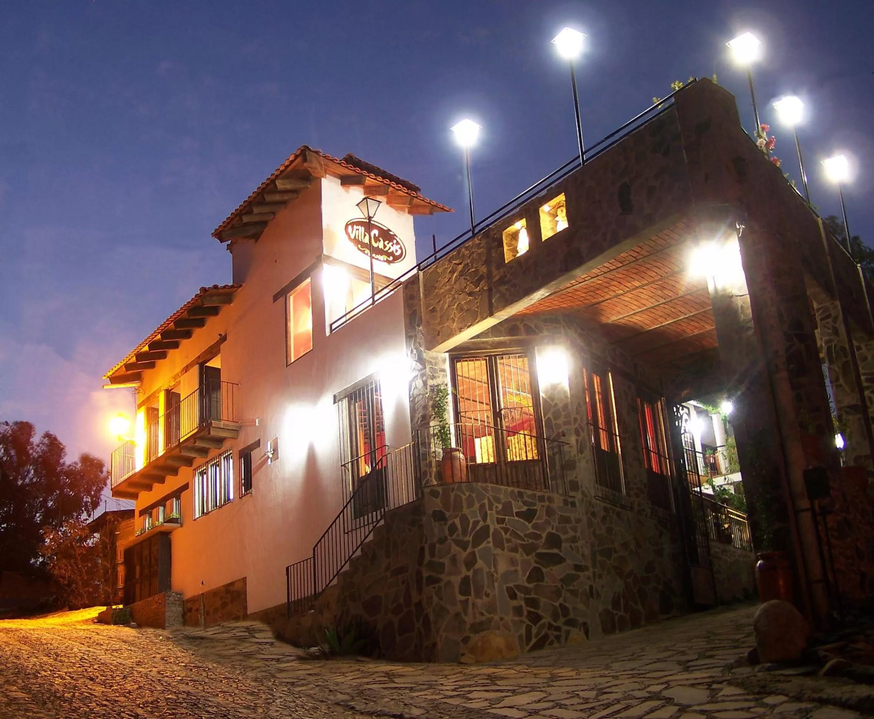 Facade/entrance, Property Building in Hotel Villa Cassis