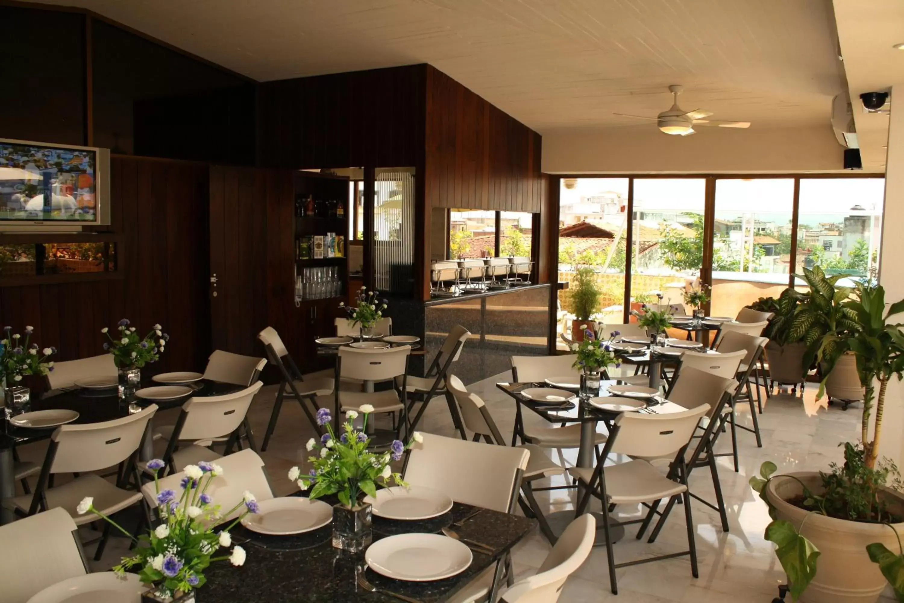 Restaurant/Places to Eat in Hotel Porto Allegro Puerto Vallarta