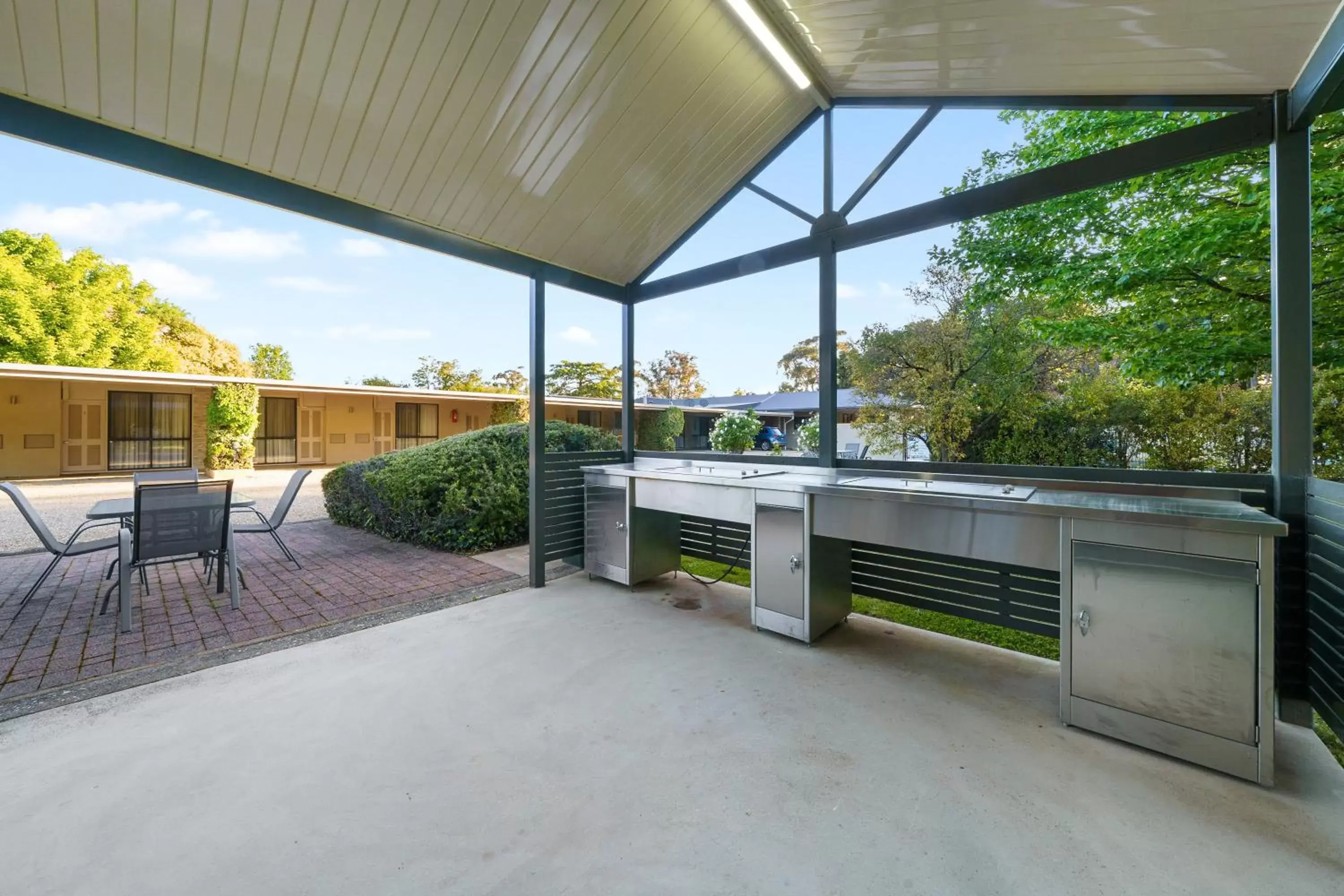 BBQ facilities in Beechworth Motor Inn