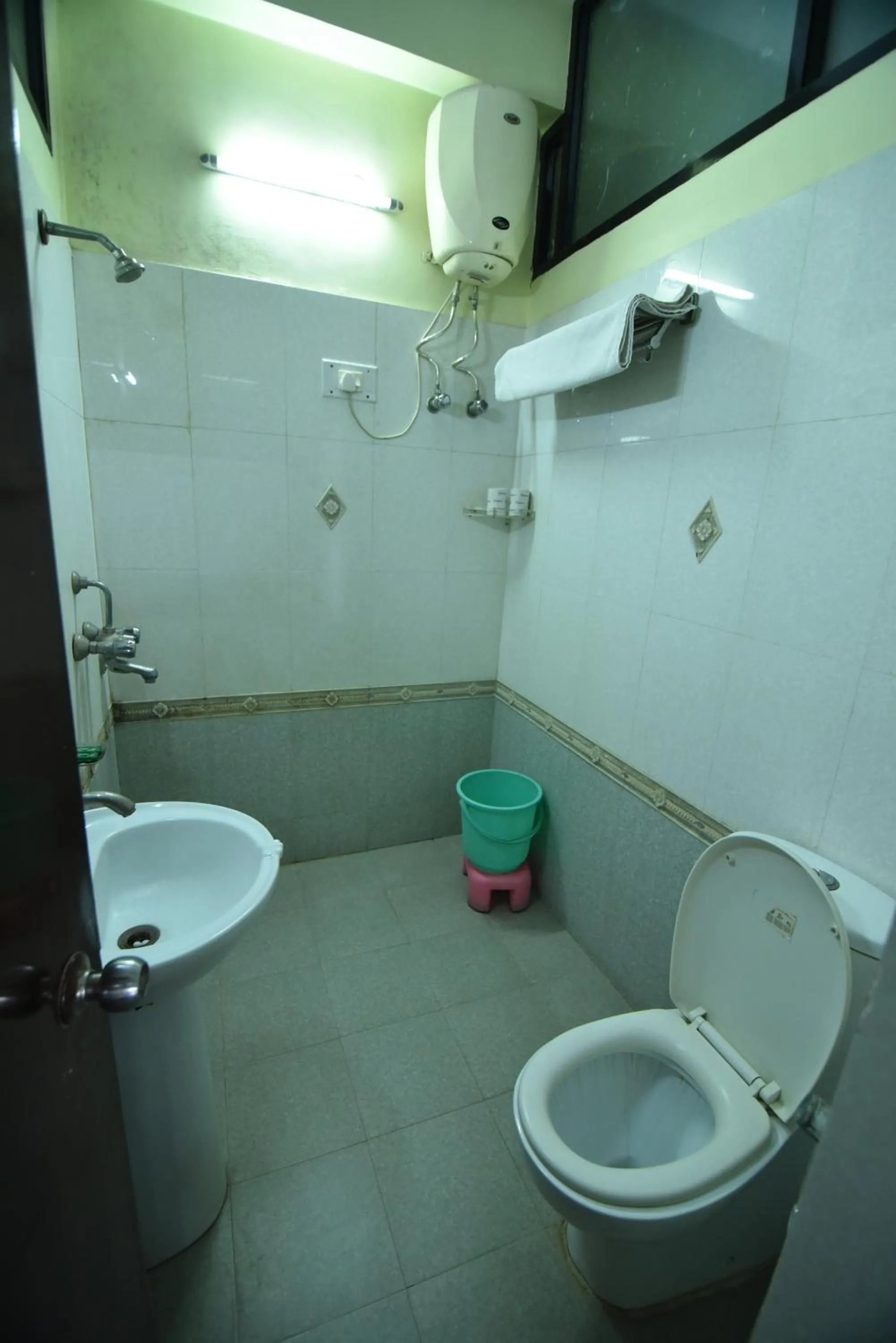 Bathroom in Hotel Vaishnavi