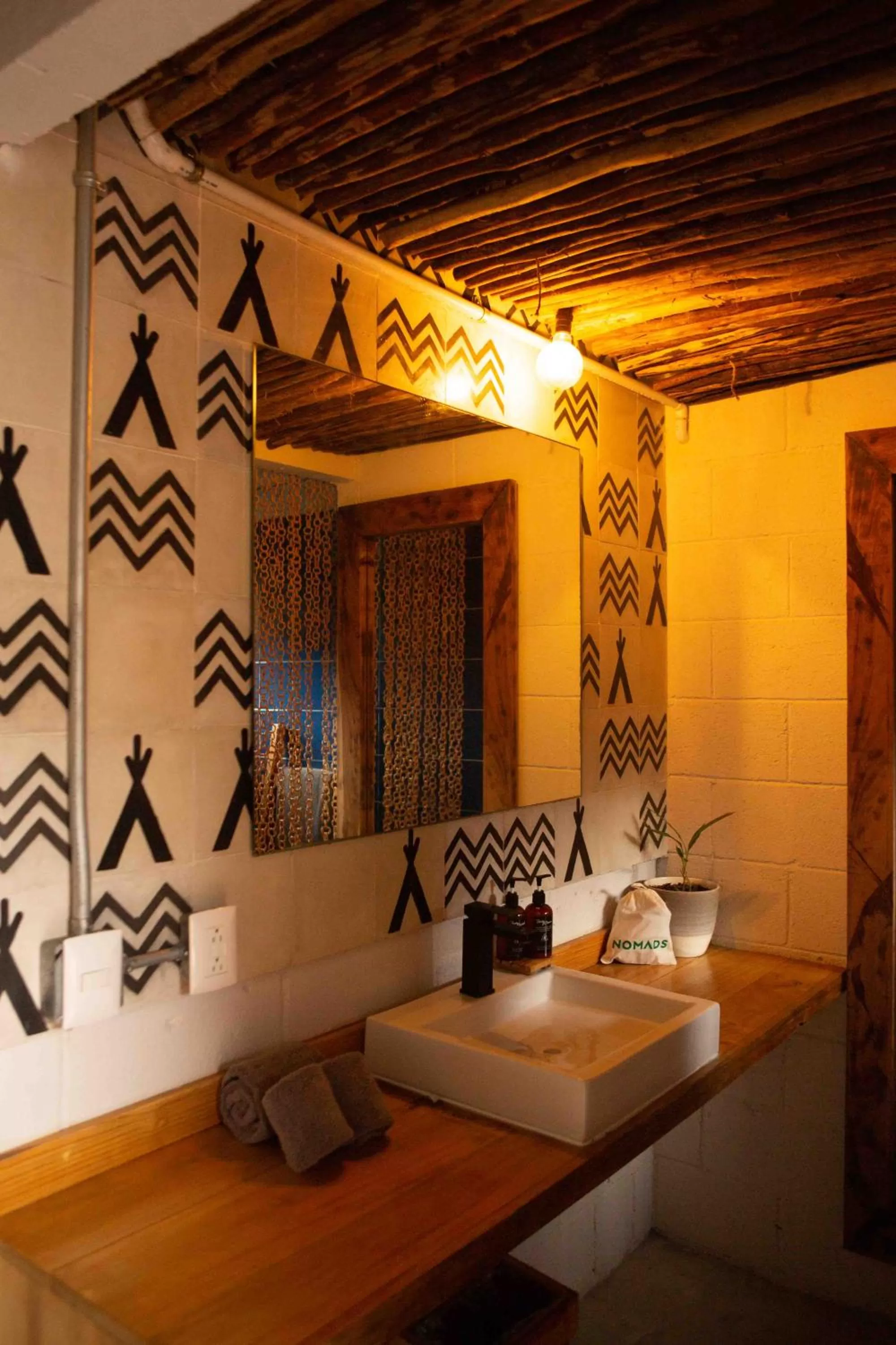 Bathroom in Nomads Hotel, Hostel & Beachclub