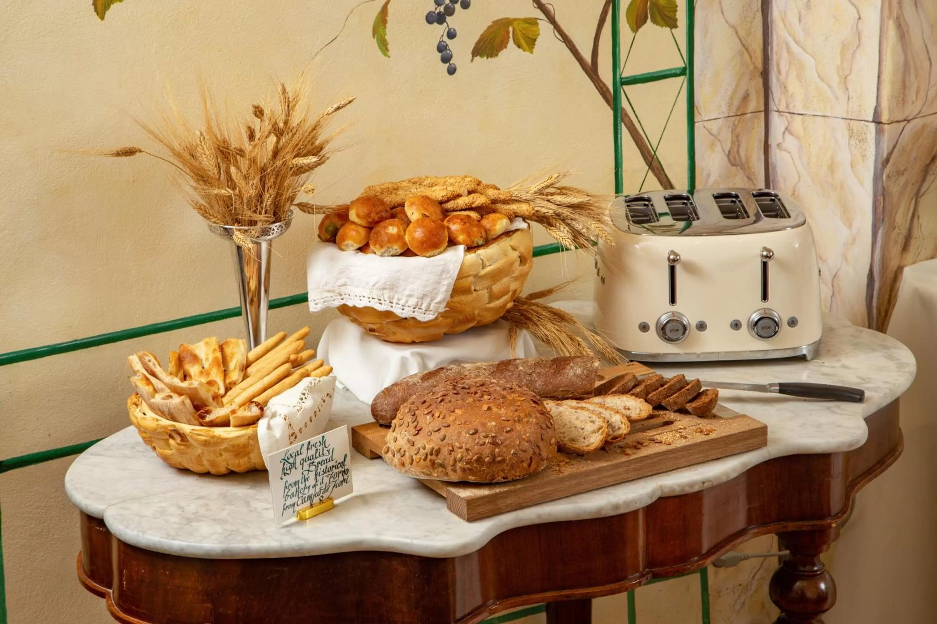 Restaurant/places to eat in Boutique Hotel Campo de' Fiori