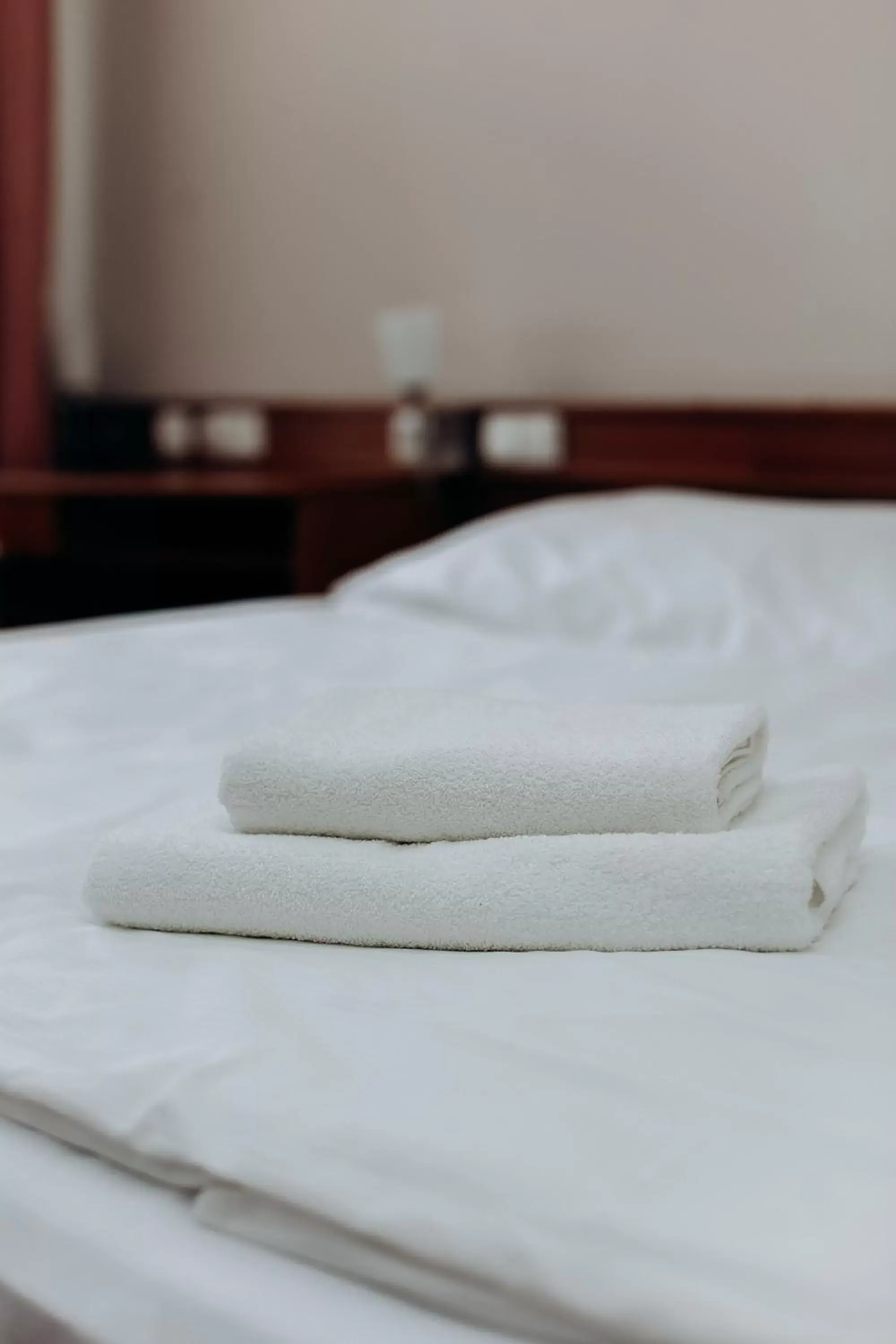 towels, Bed in Alton