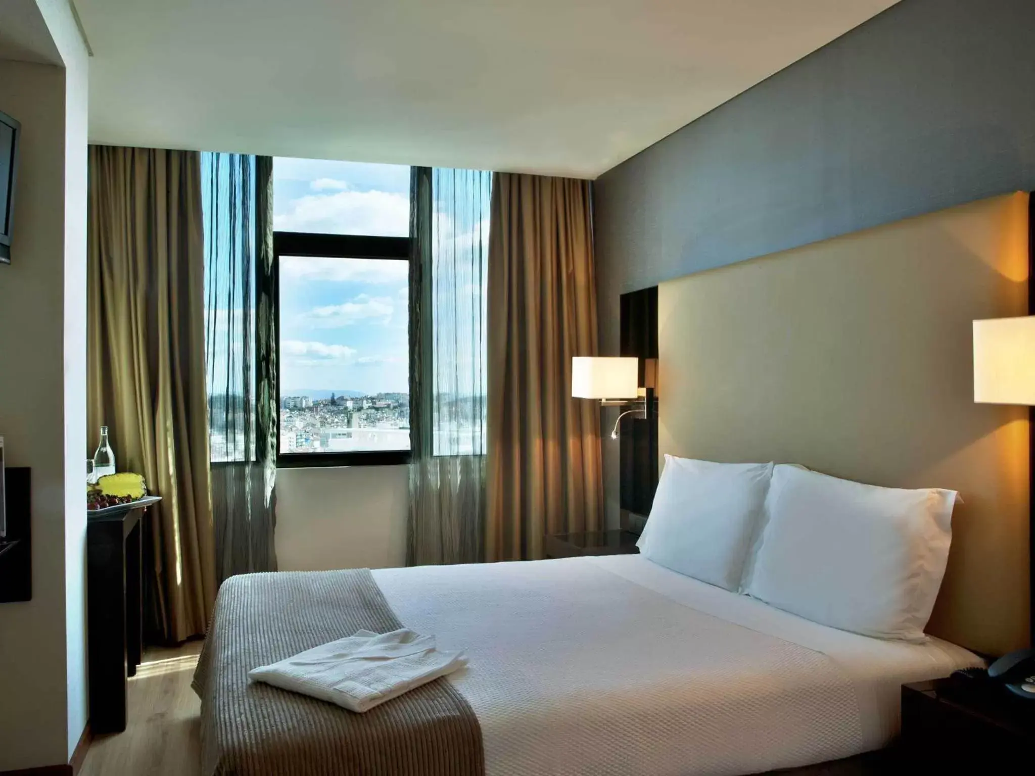 Bed in TURIM Alameda Hotel