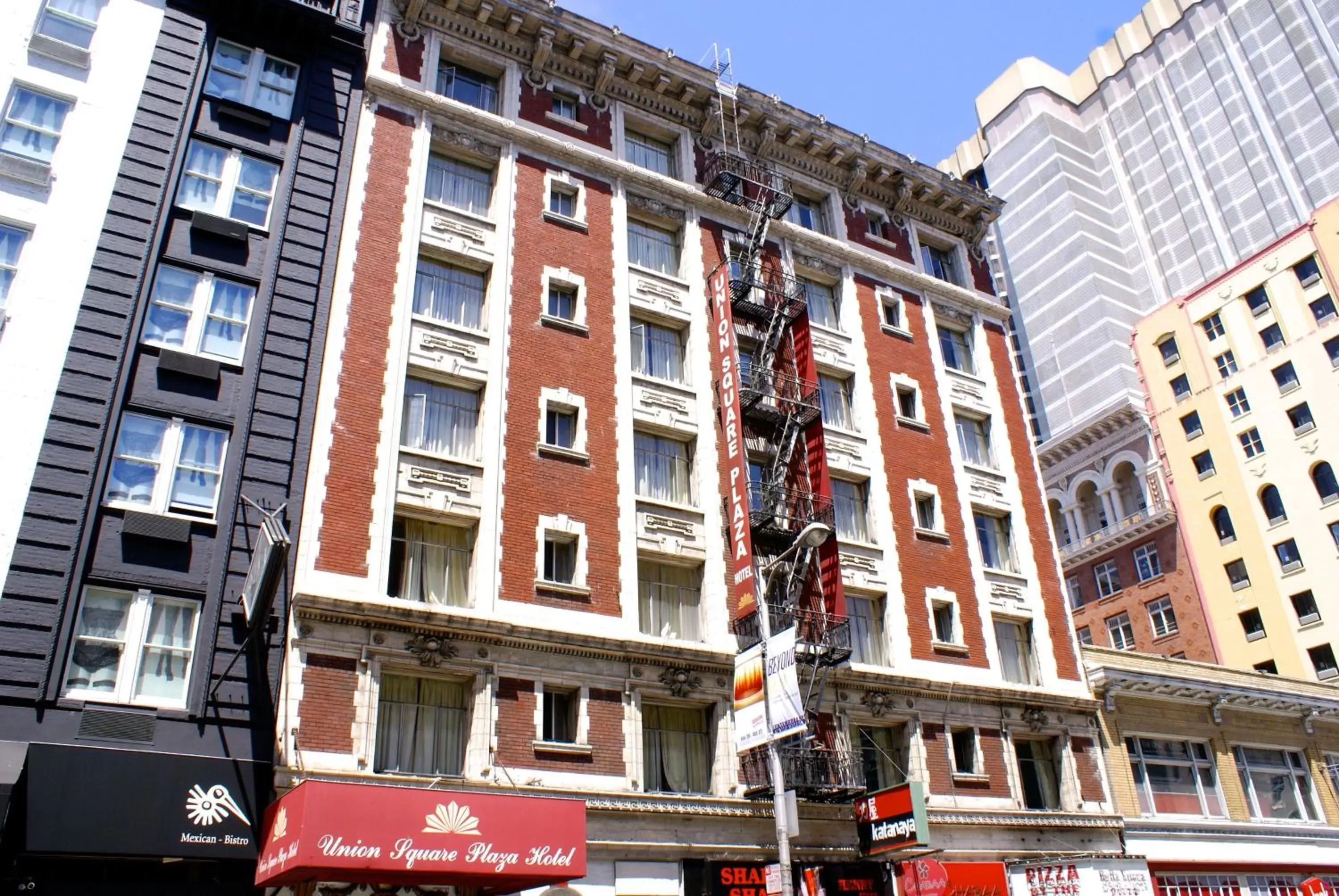 Facade/entrance, Property Building in Union Square Plaza Hotel