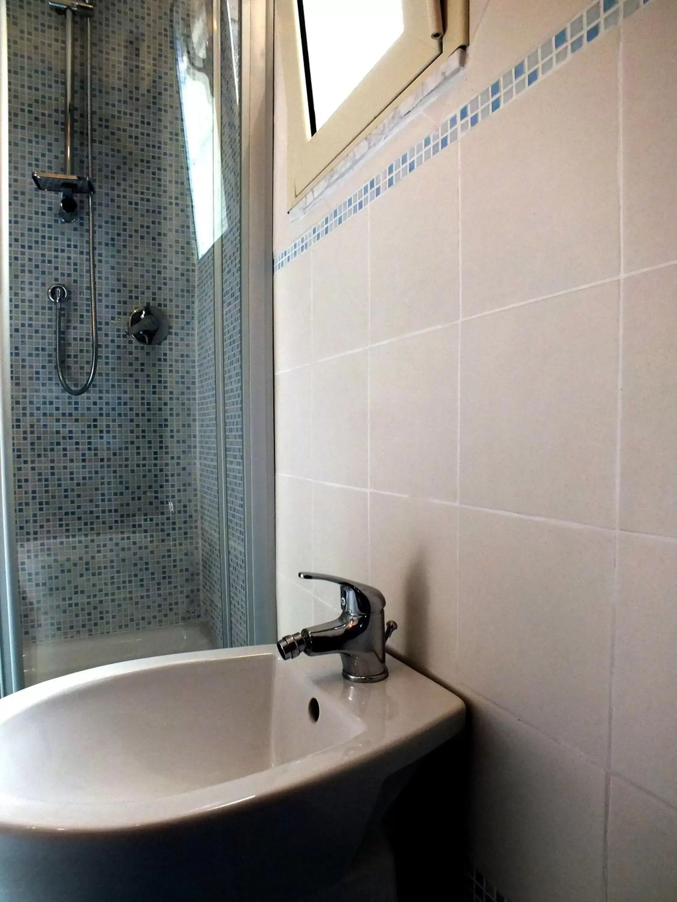 Day, Bathroom in B&B Villa sul Mare