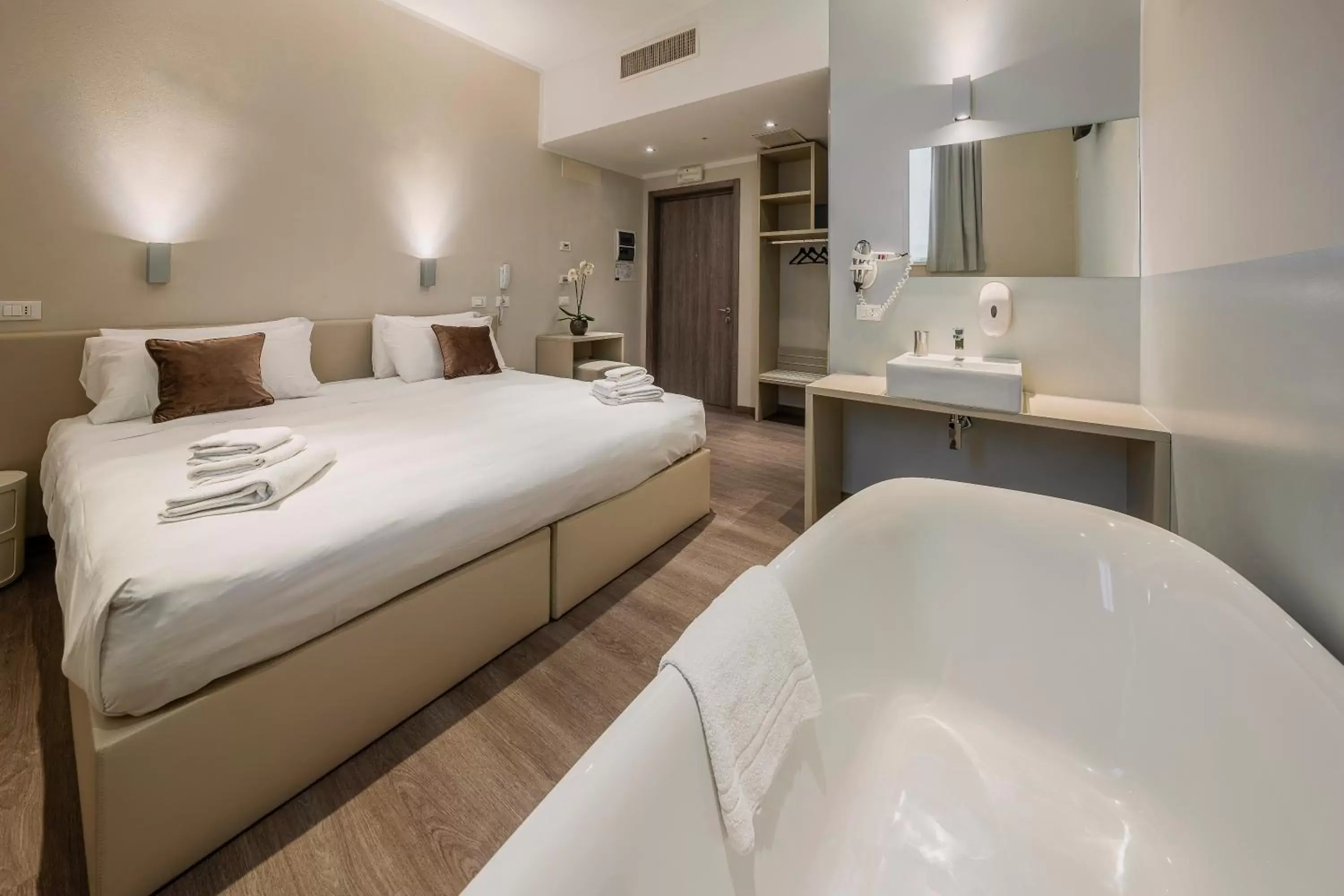 Bedroom in Fasthotel Linate