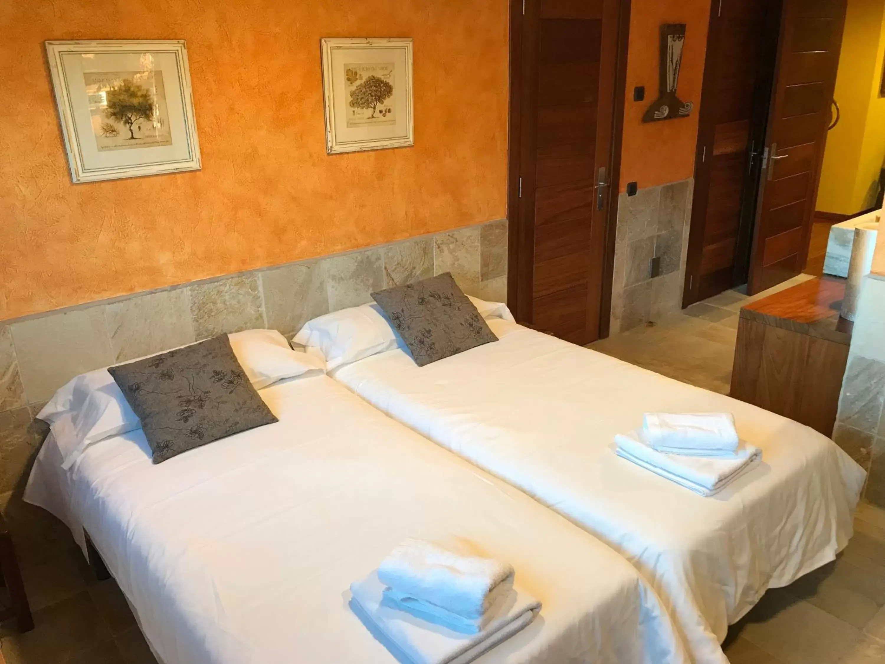Bed in Serrat del Vent - Adults only