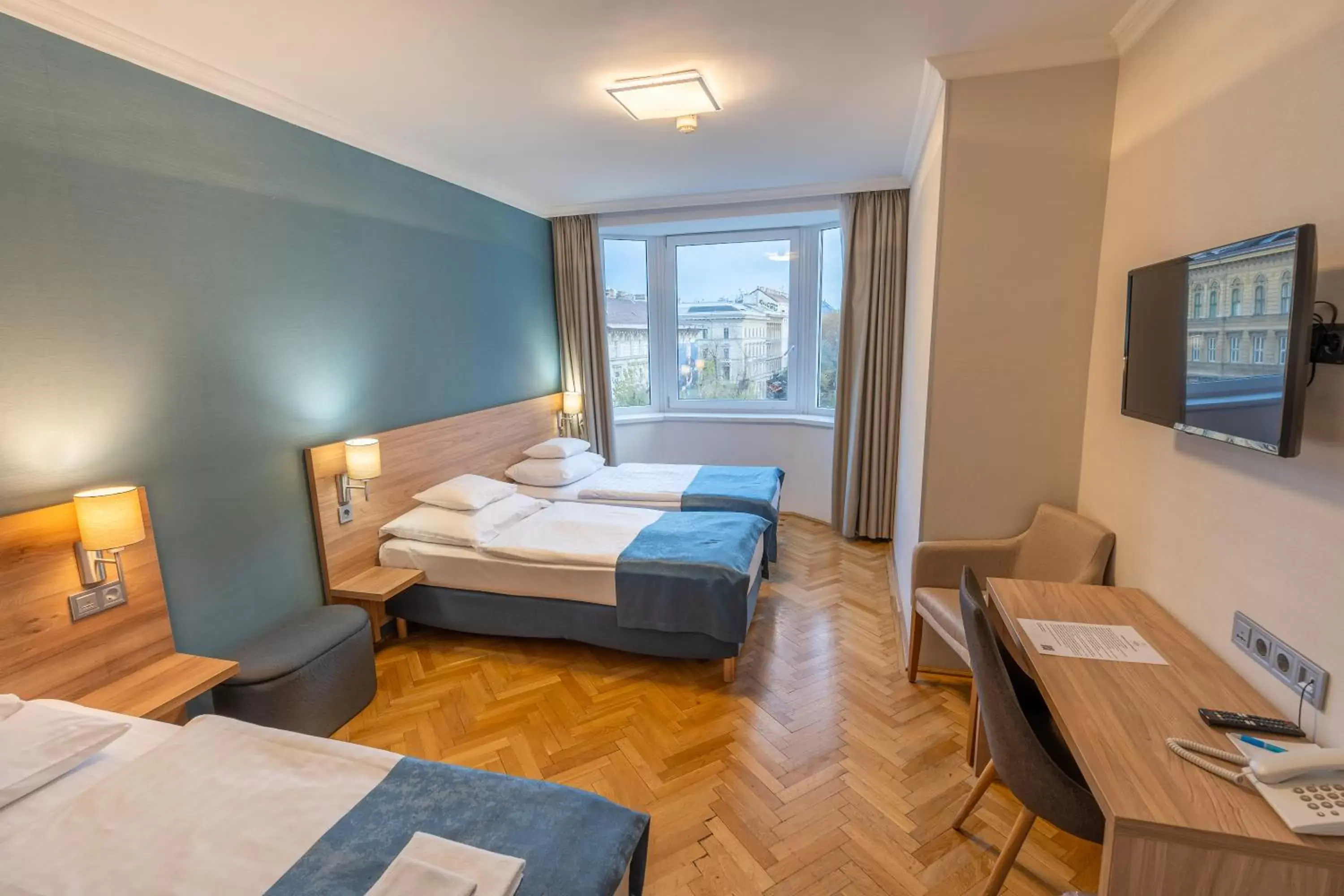 Bedroom, Bed in Medos Hotel