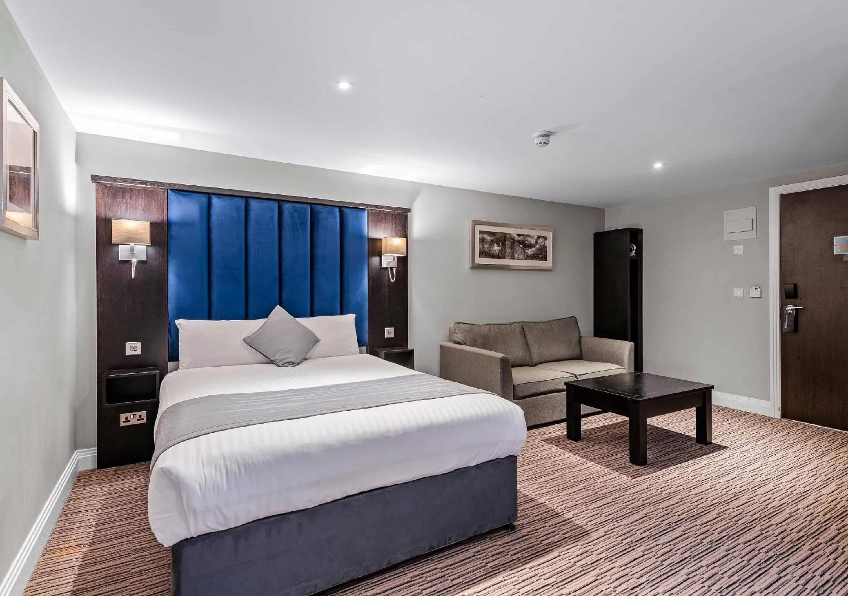 Bedroom, Bed in St Nicholas Hotel Colchester