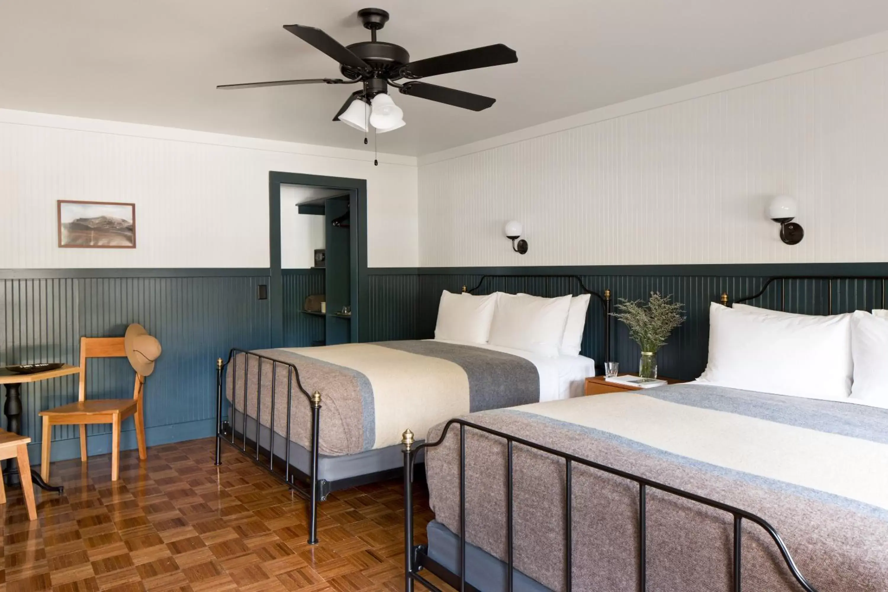 Bedroom, Bed in Anvil Hotel