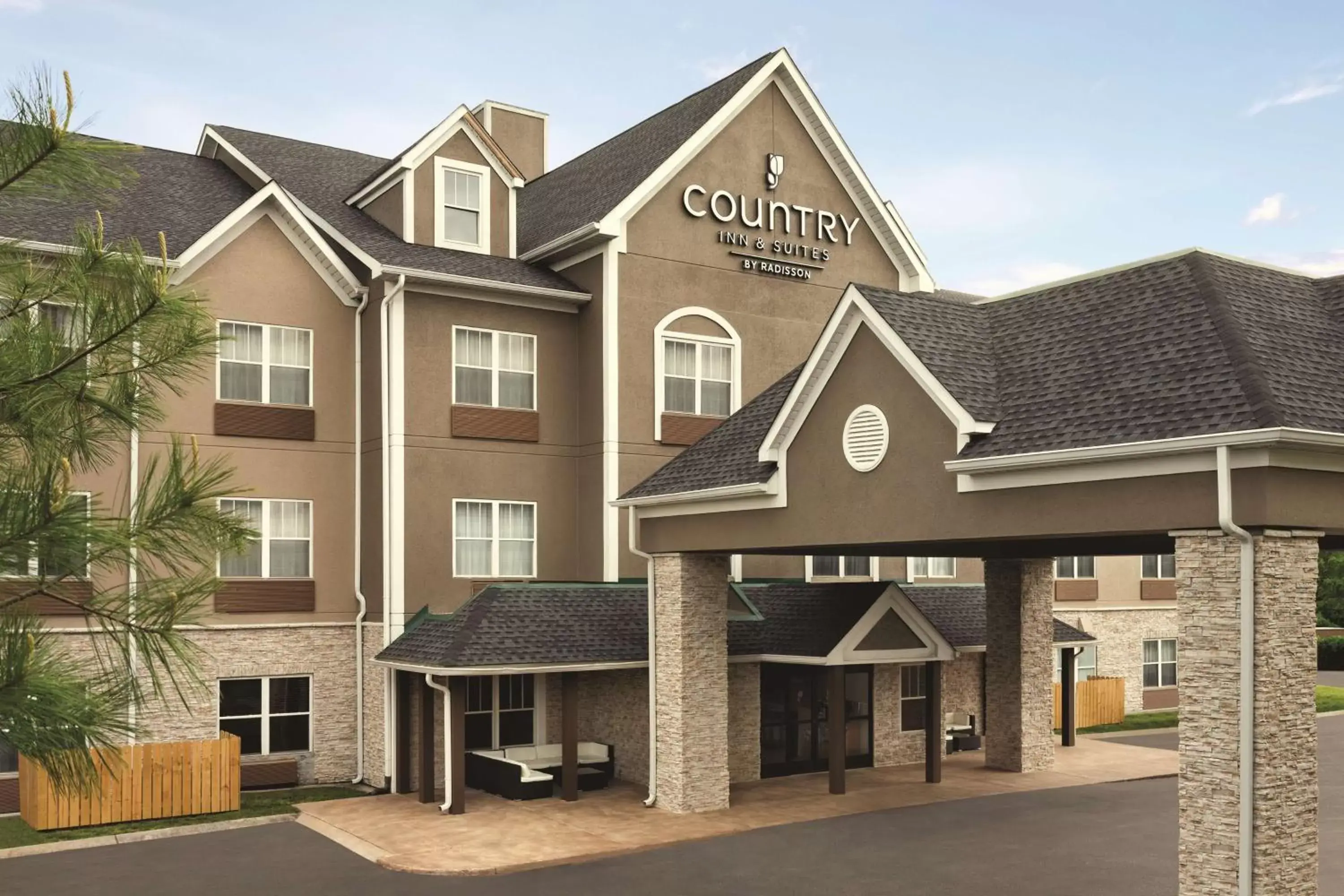 Property building in Country Inn & Suites by Radisson, Nashville Airport East, TN