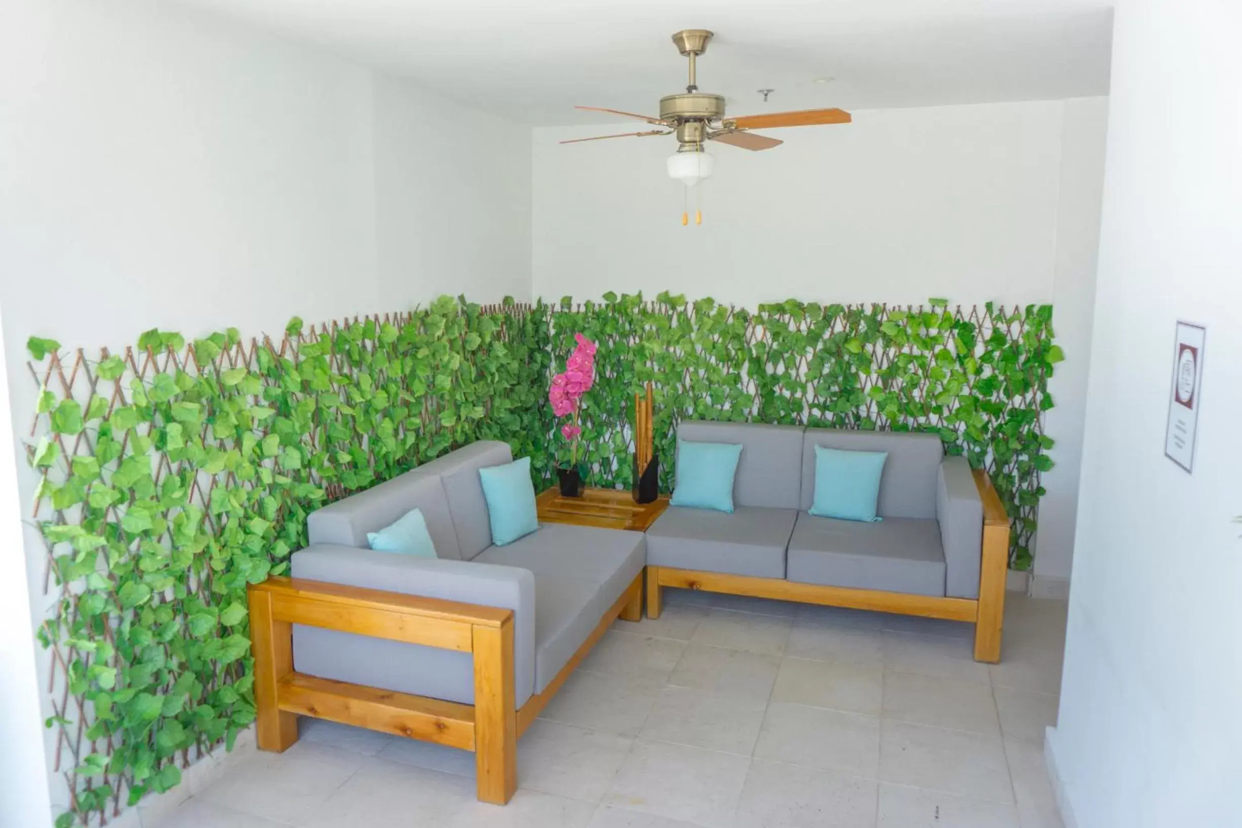 Lounge or bar, Seating Area in Best Western Plus Santa Marta Hotel