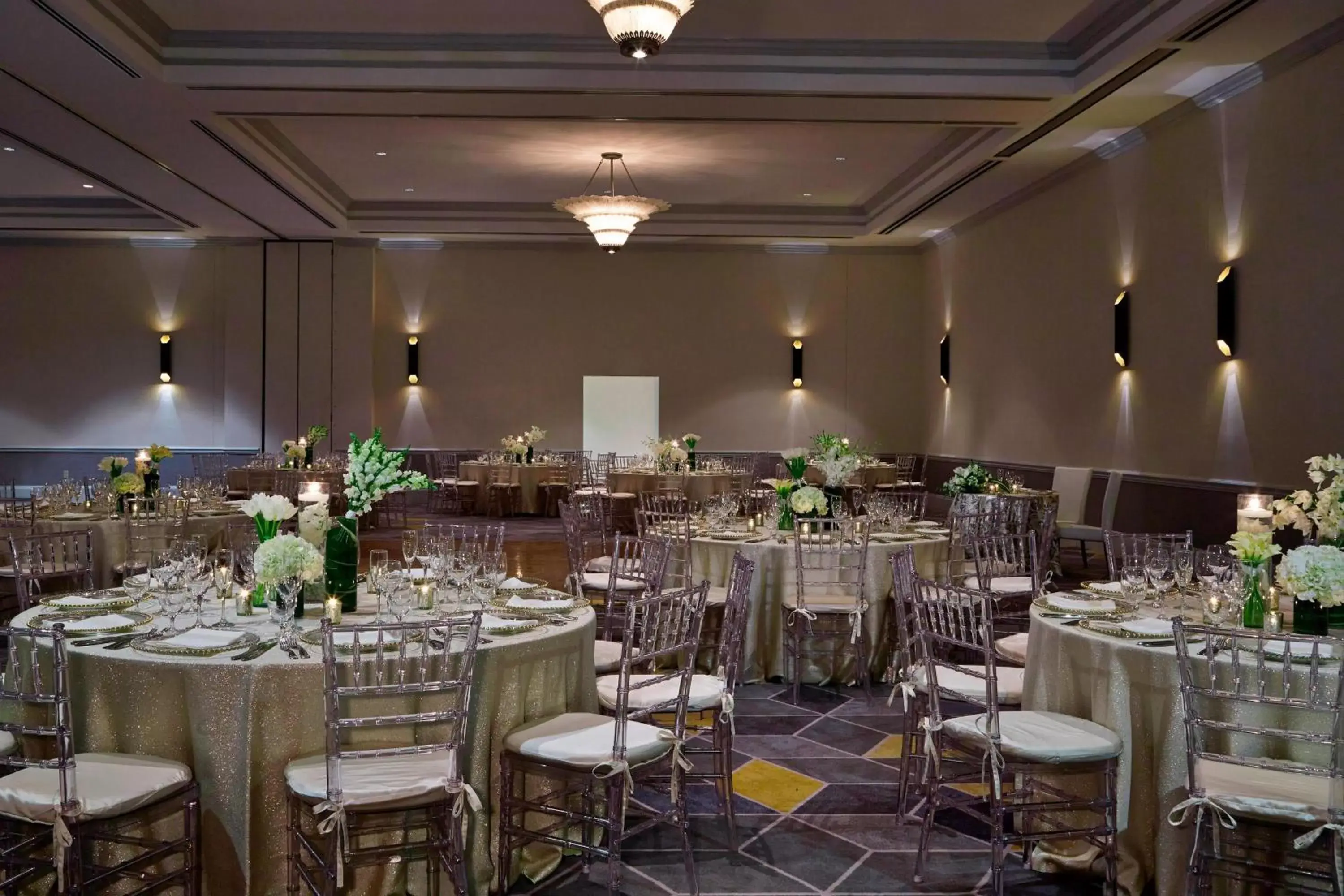 Banquet/Function facilities, Restaurant/Places to Eat in Renaissance Providence Downtown Hotel