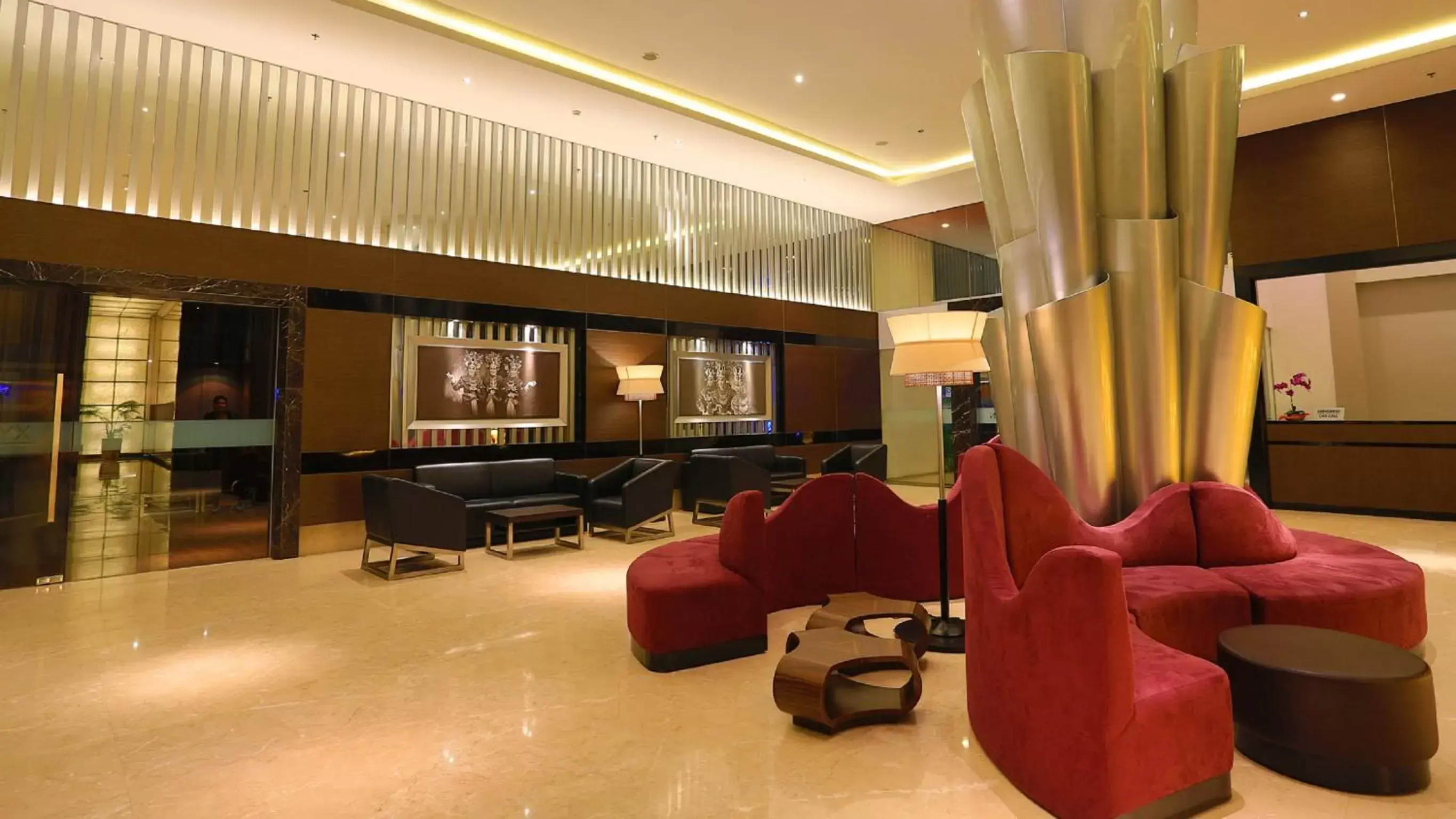 Lobby or reception, Lounge/Bar in ASTON Jambi Hotel & Conference Center