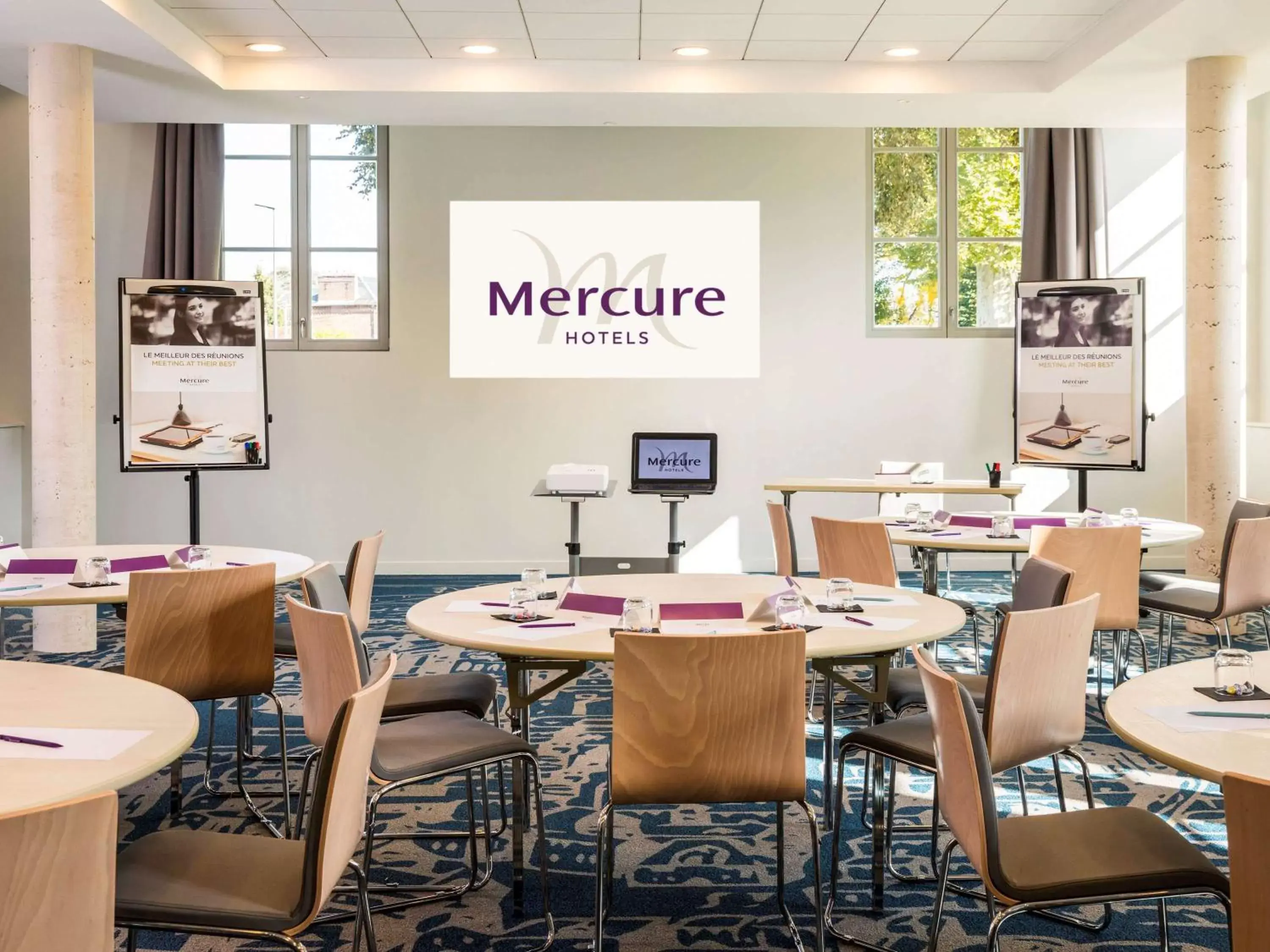 On site, Restaurant/Places to Eat in Mercure Beauvais Centre Cathédrale